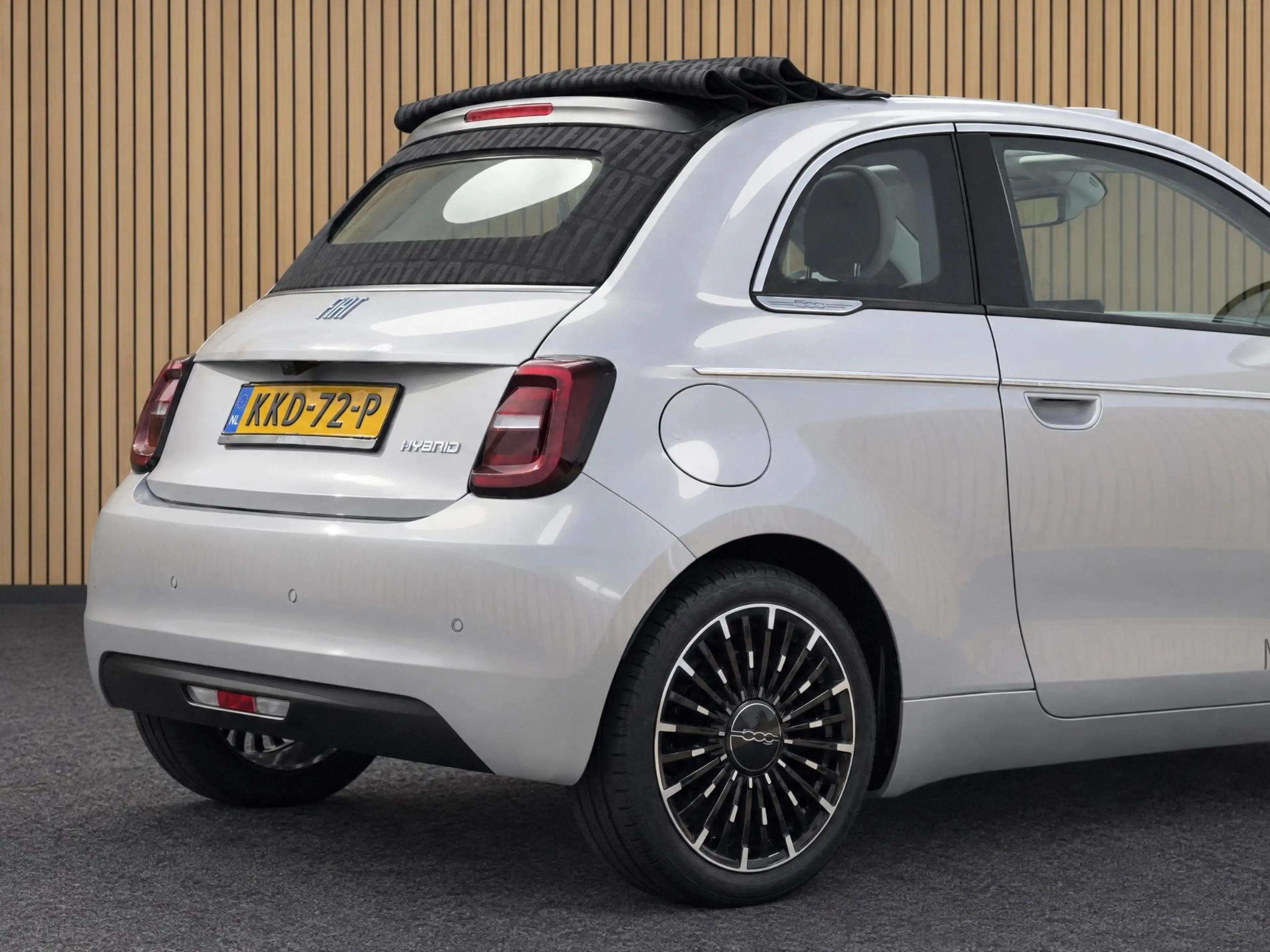 Fiat 500C 1.0 Hybrid La Prima | Navi / Camera / Climate — photo 10