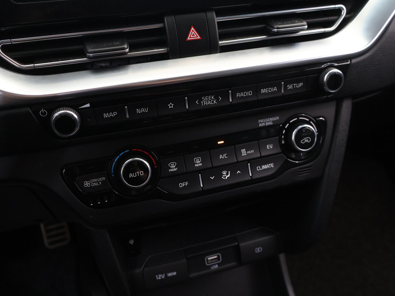 Kia e-Niro ExecutiveLine 64 kWh | Lederen Bekleding | JBL Aud — photo 19