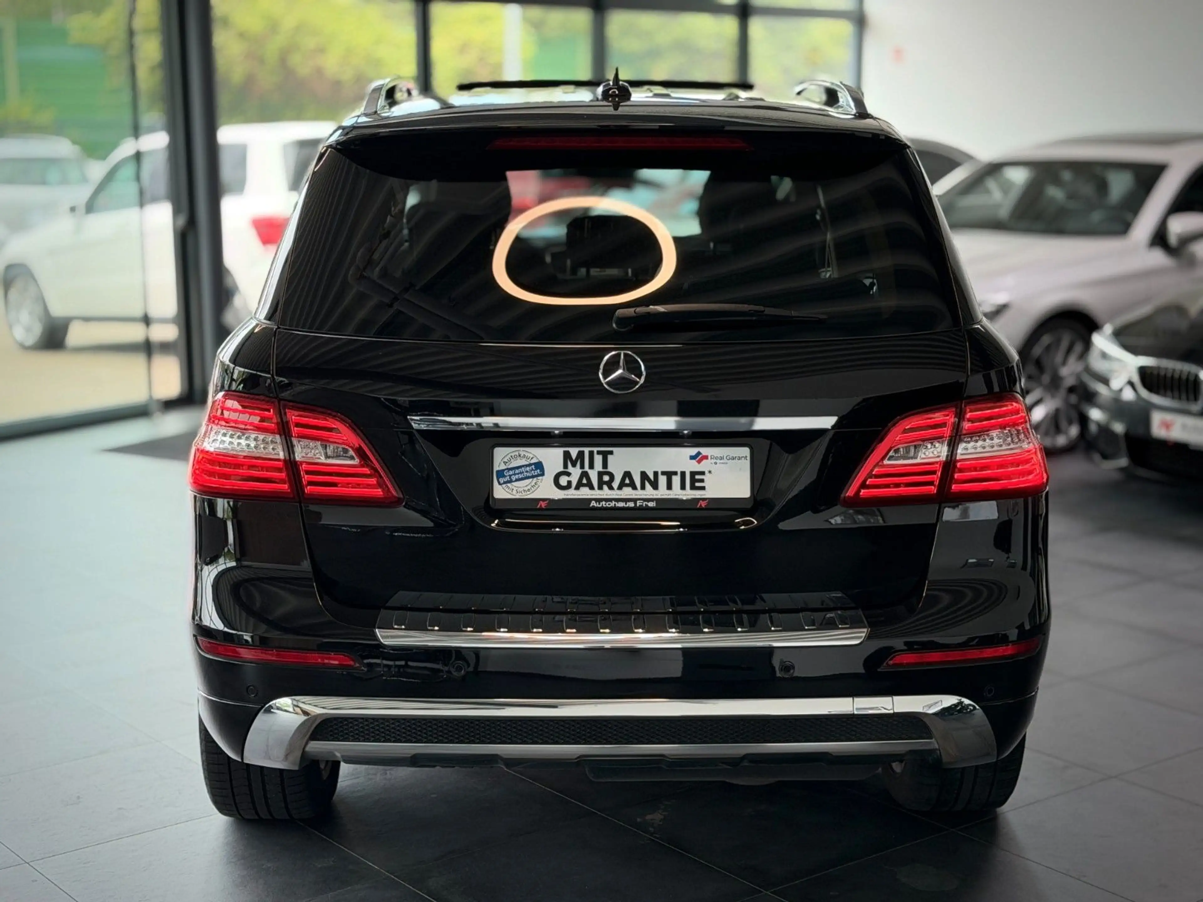 Mercedes-Benz ML 250 4Matic *AMG*Distro+*TotwASS*SpurASS*Pano* — photo 6