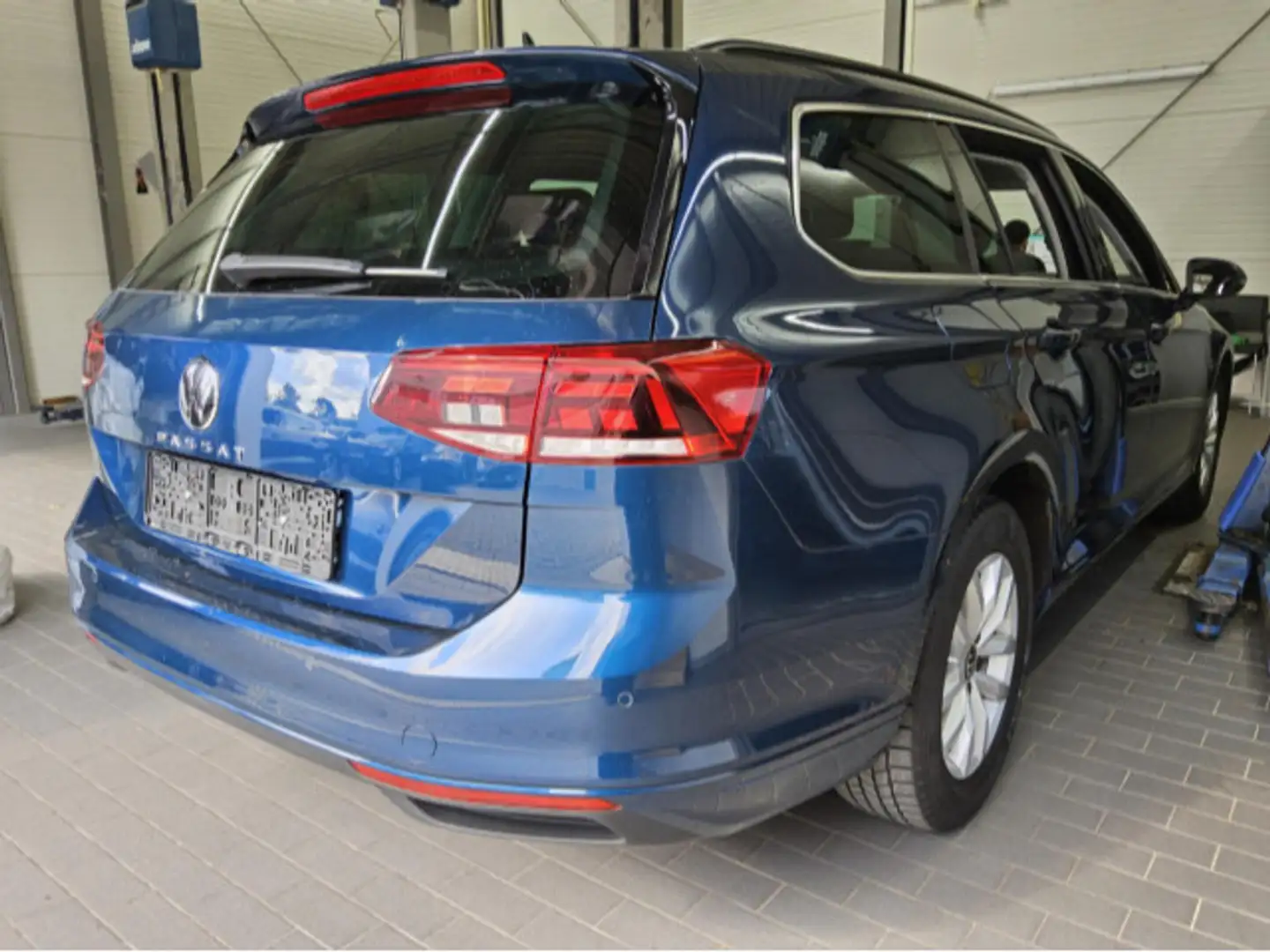 Volkswagen Passat Variant 2.0 TDI DSG Navi LED DAB+ Blau - 2