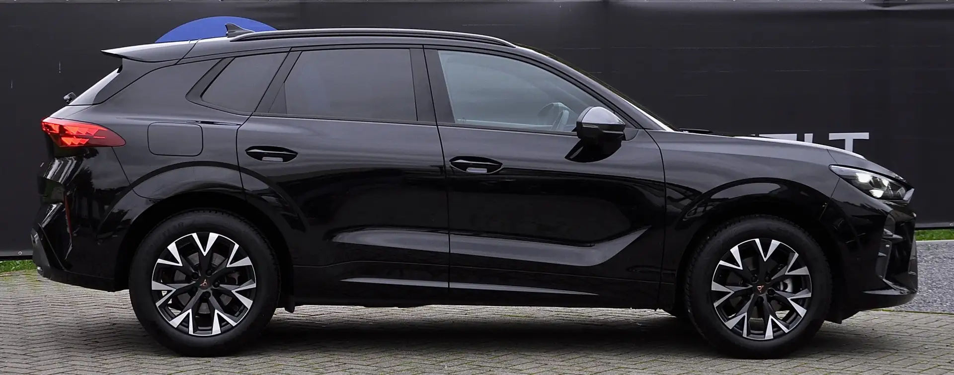 CUPRA Terramar 1.5 eTSI DSG GPS CARPLAY 360° CAM ELEK KOFFER Noir - 2