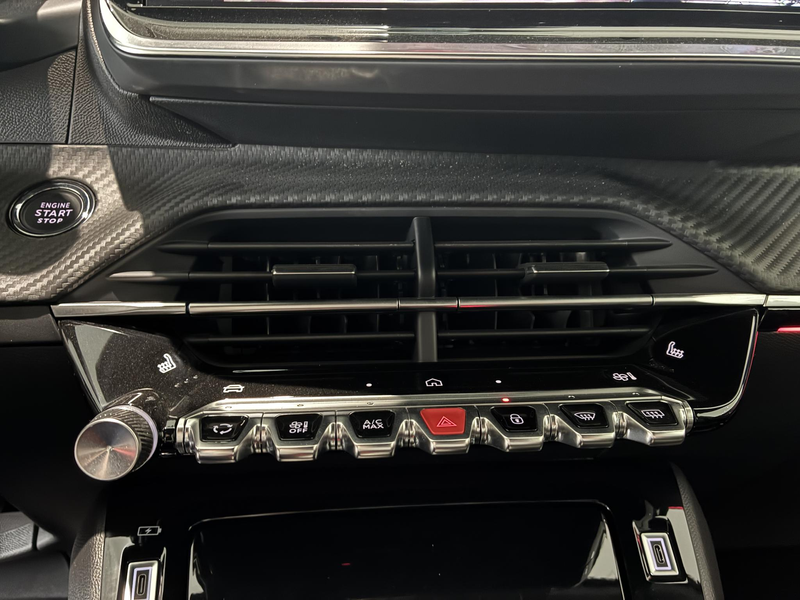 Peugeot e-2008 EV GT 54 kWh In Purmerend te bekijken l Aktieprijs — photo 11