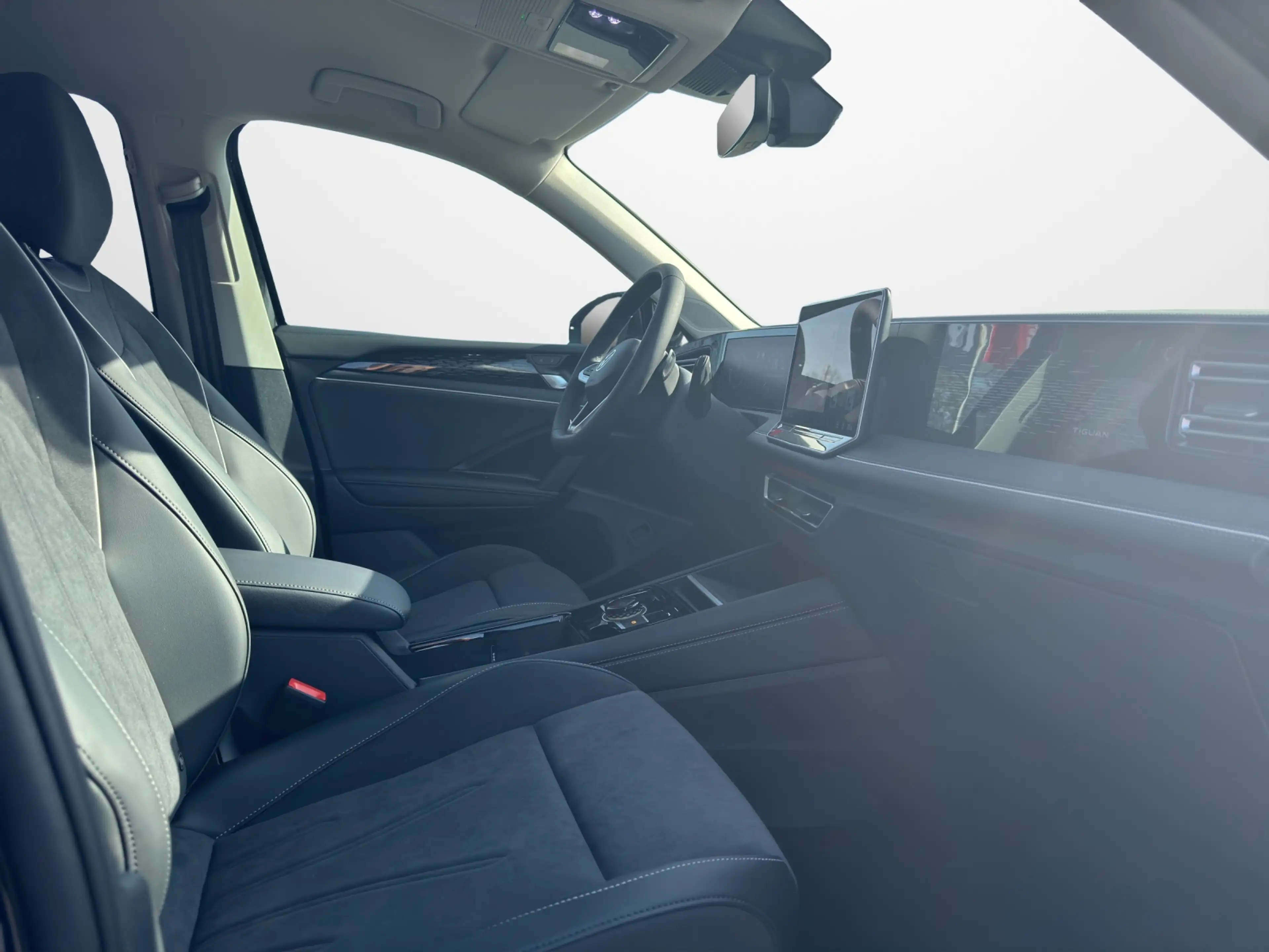 Volkswagen Tiguan 2.0 TDI DSG Elegance AHK Matrix IQ Drive Navi 1... — photo 13