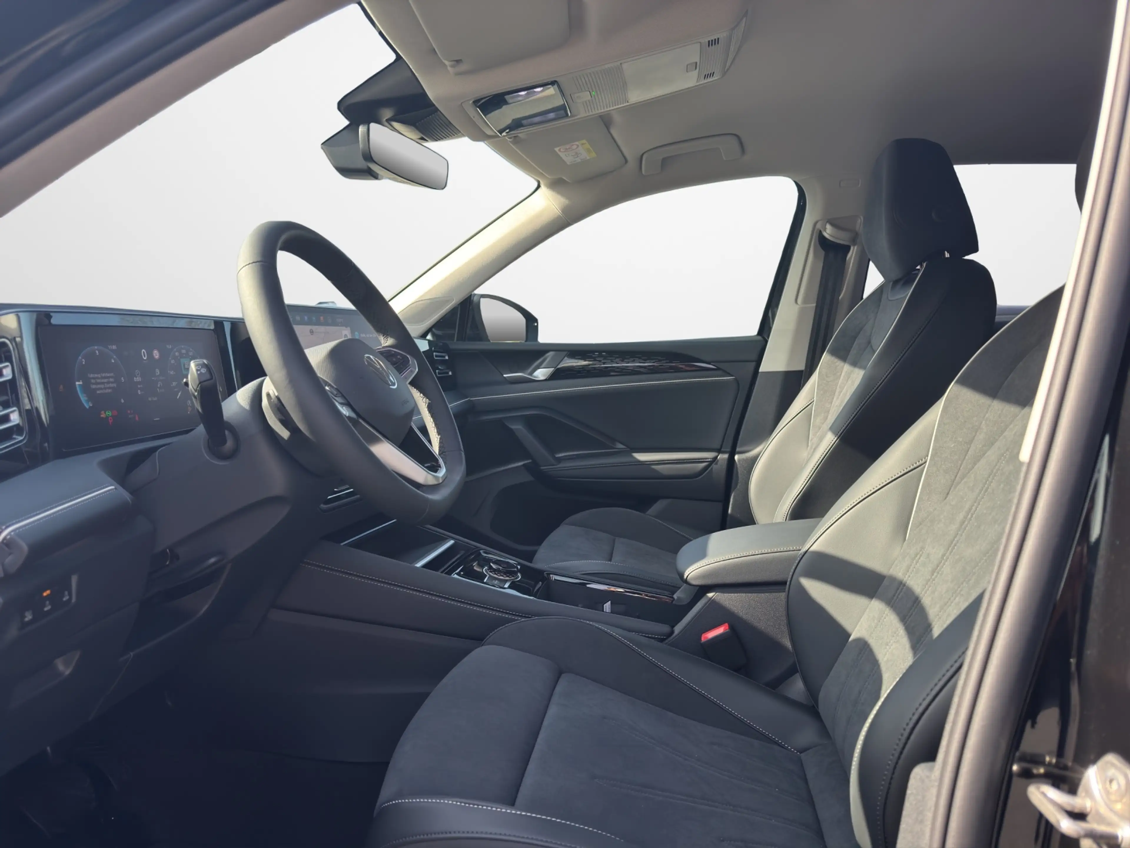 Volkswagen Tiguan 2.0 TDI DSG Elegance AHK Matrix IQ Drive Navi 1... — photo 7