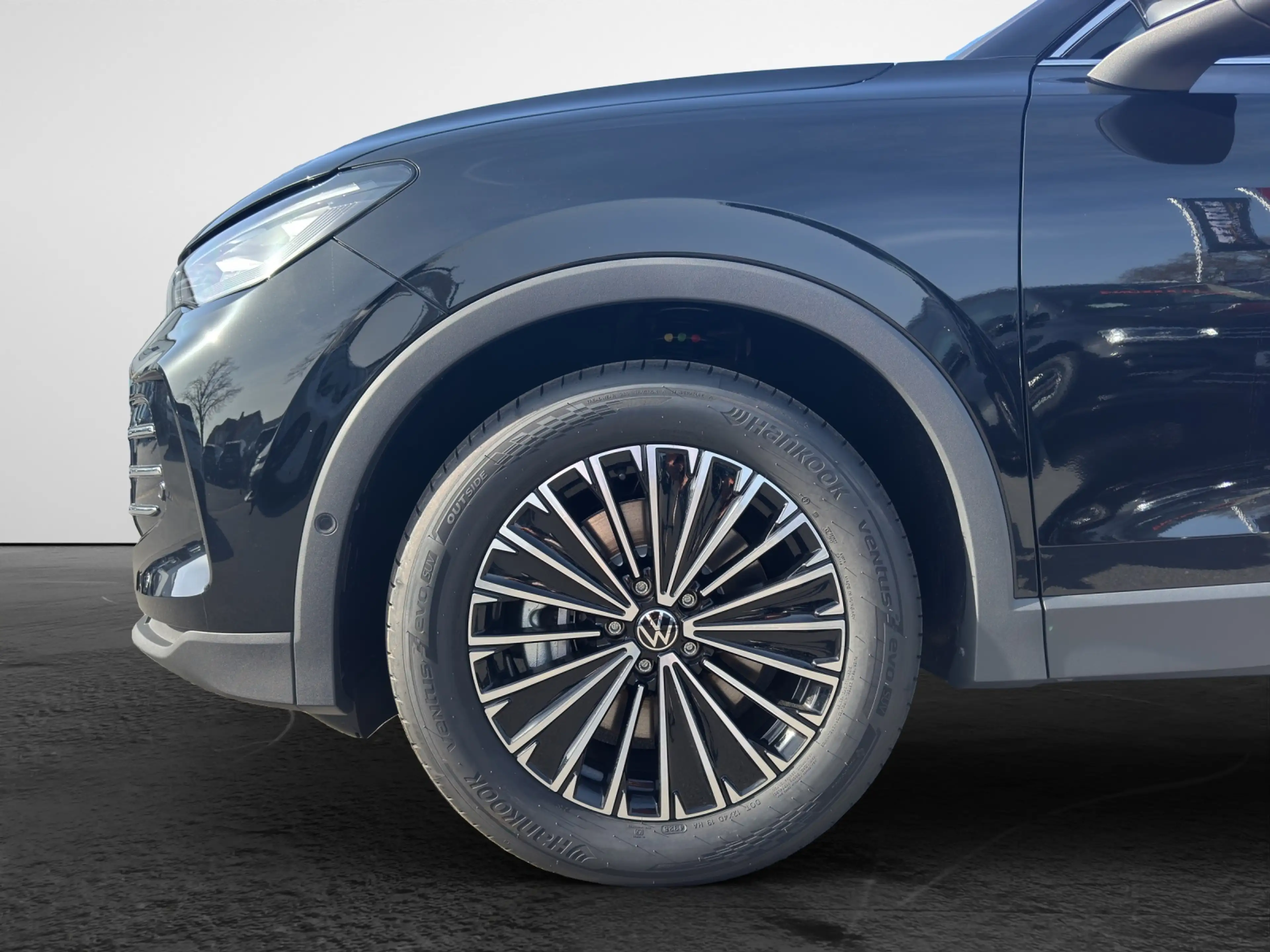 Volkswagen Tiguan 2.0 TDI DSG Elegance AHK Matrix IQ Drive Navi 1... — photo 5