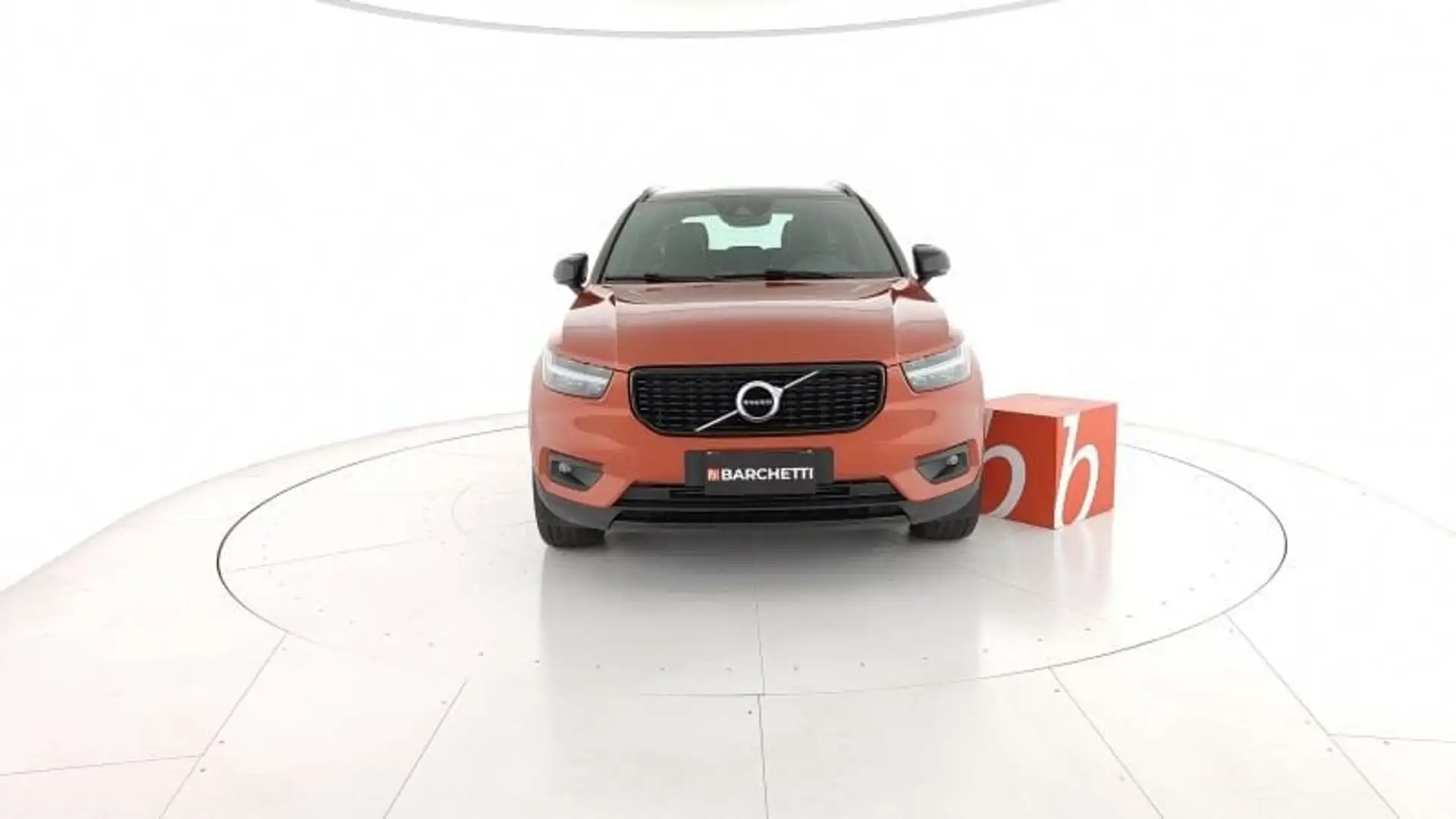 Volvo XC40 (2017----) D4 AWD GEARTRONIC R-DESIGN Rouge - 1