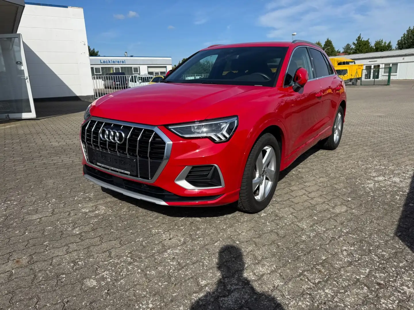 Audi Q3 35 TFSI advanced Rot - 1