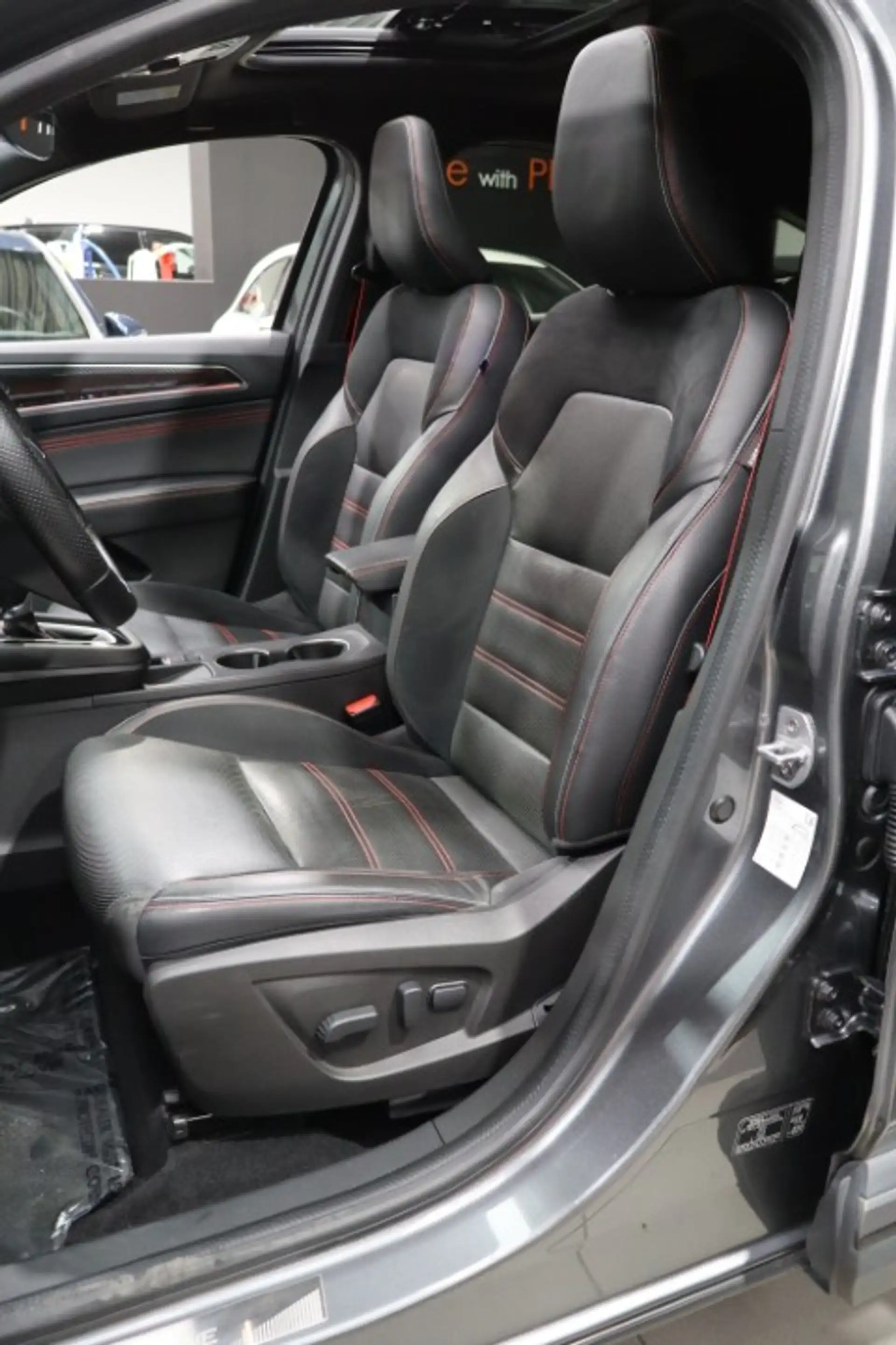 Renault Arkana Arkana 1.3 TCe R.S.Line EDC — photo 14