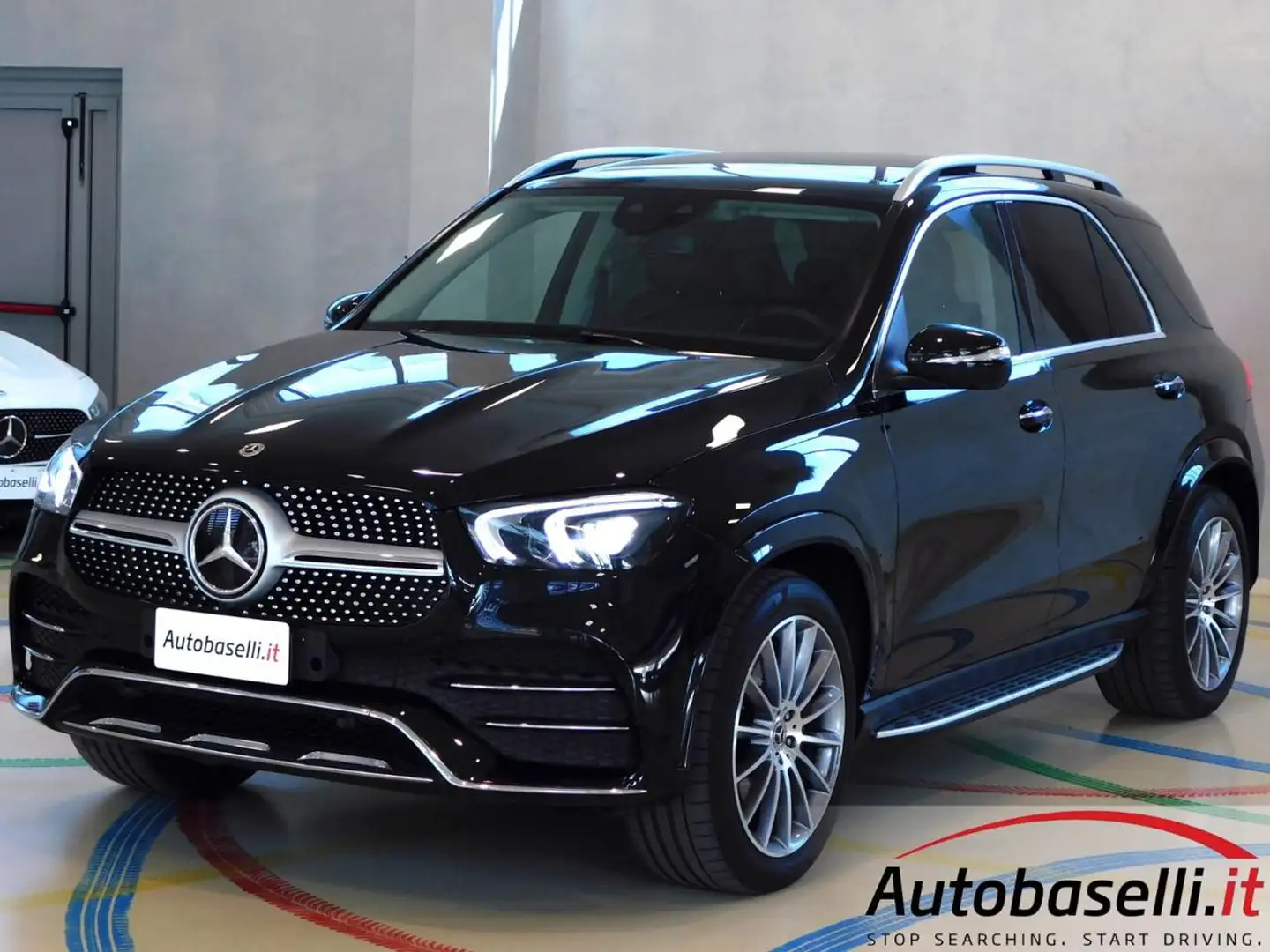 Mercedes-Benz GLE 300 D MHEV PREMIUM PLUS 4MATIC AUTOMATICA 9G-TRONIC Zwart - 1