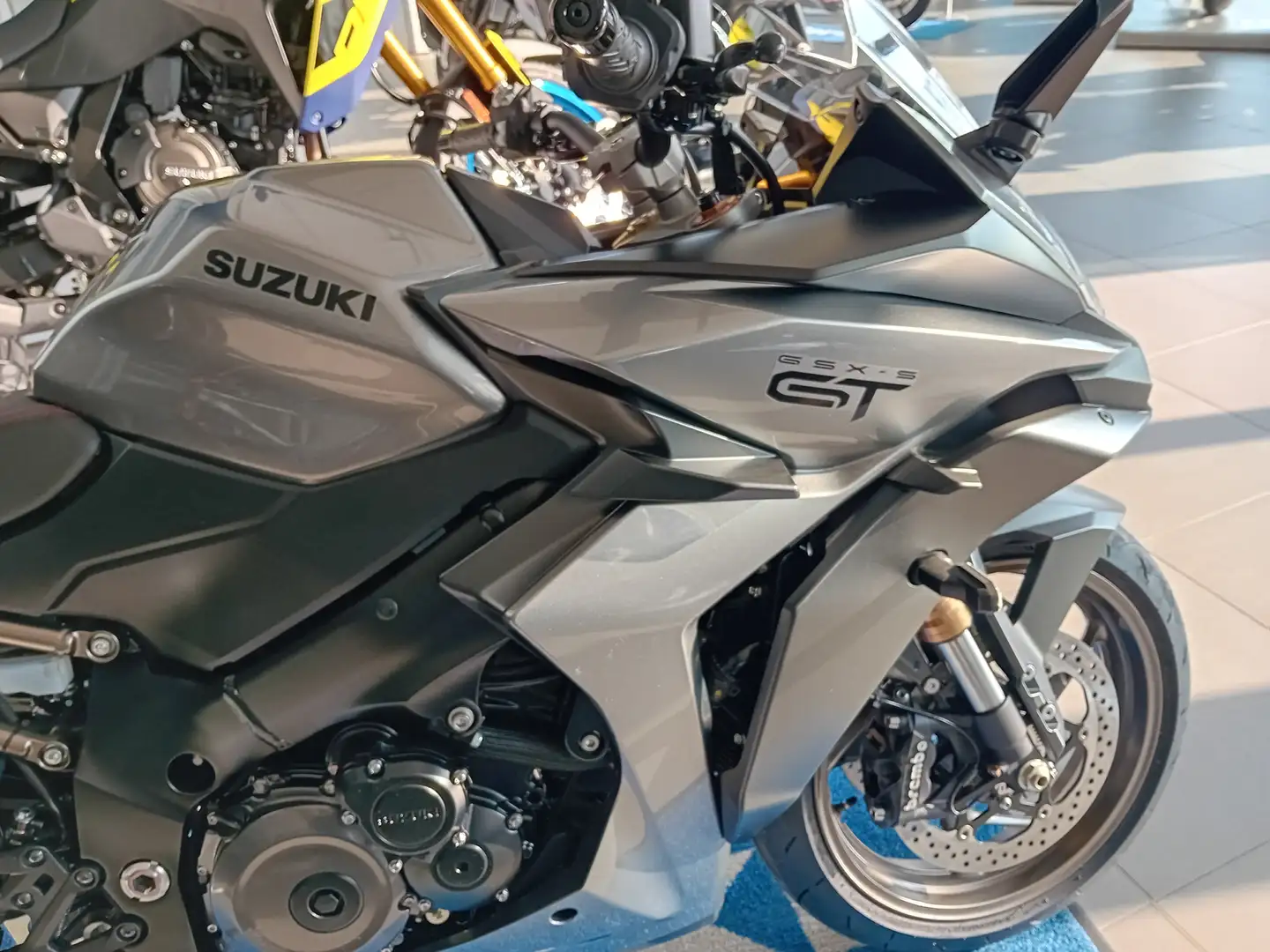 Suzuki GSX S 1000GT Argento - 1