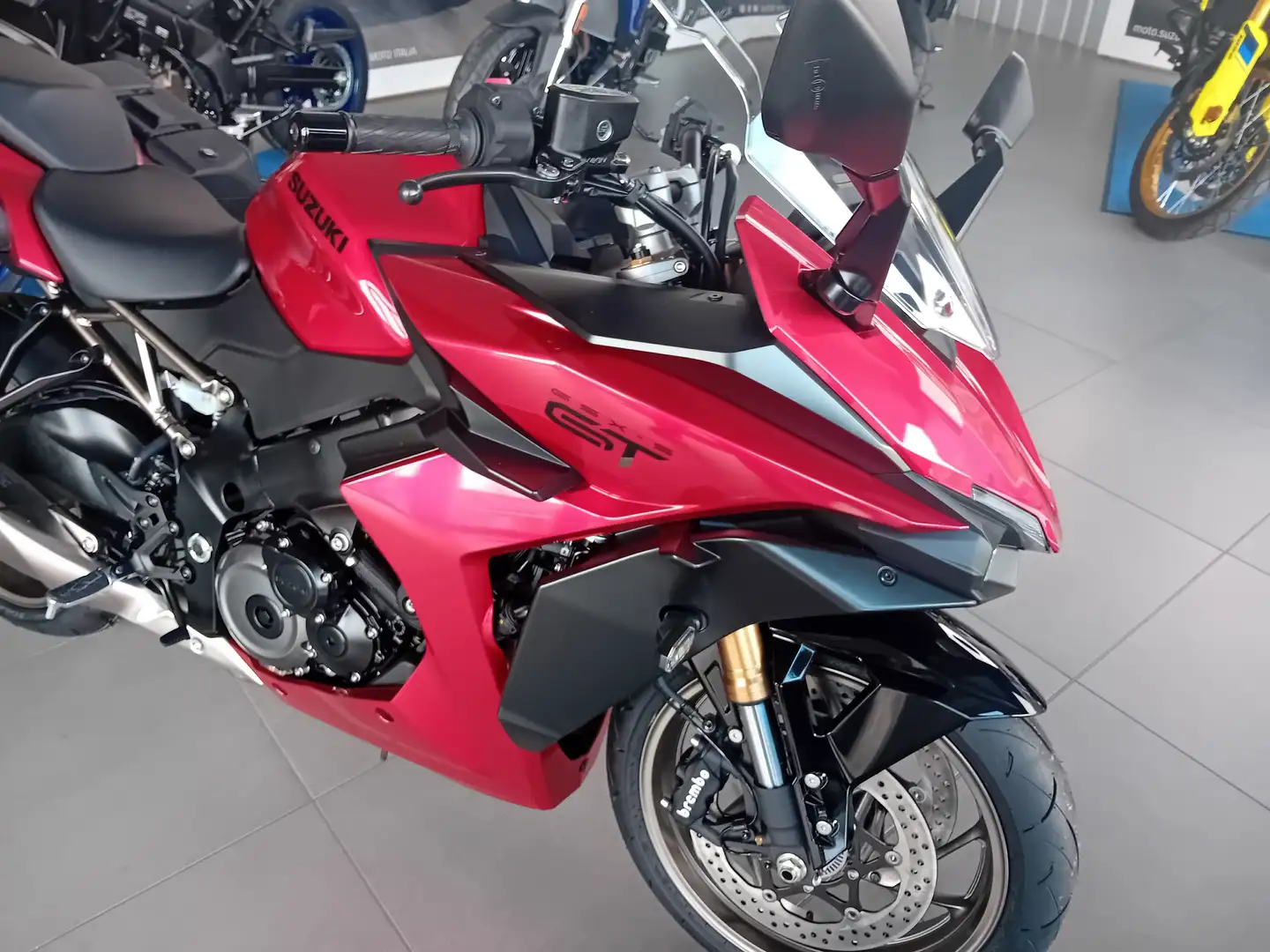 Suzuki GSX S 1000GT Argento - 2