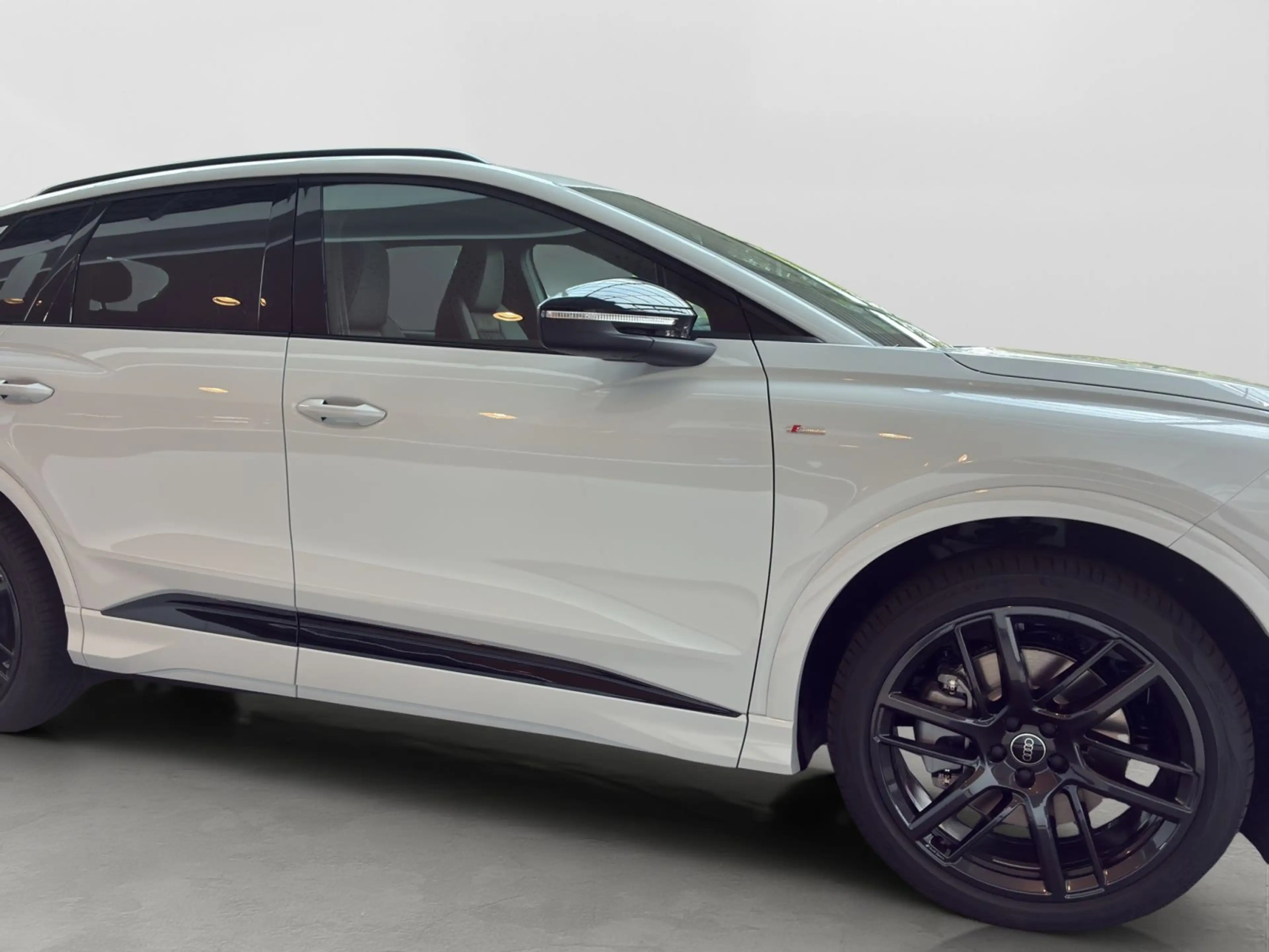 Audi Q4 e-tron Audi Q4 SUV e-tron quattro 220 kW — photo 6