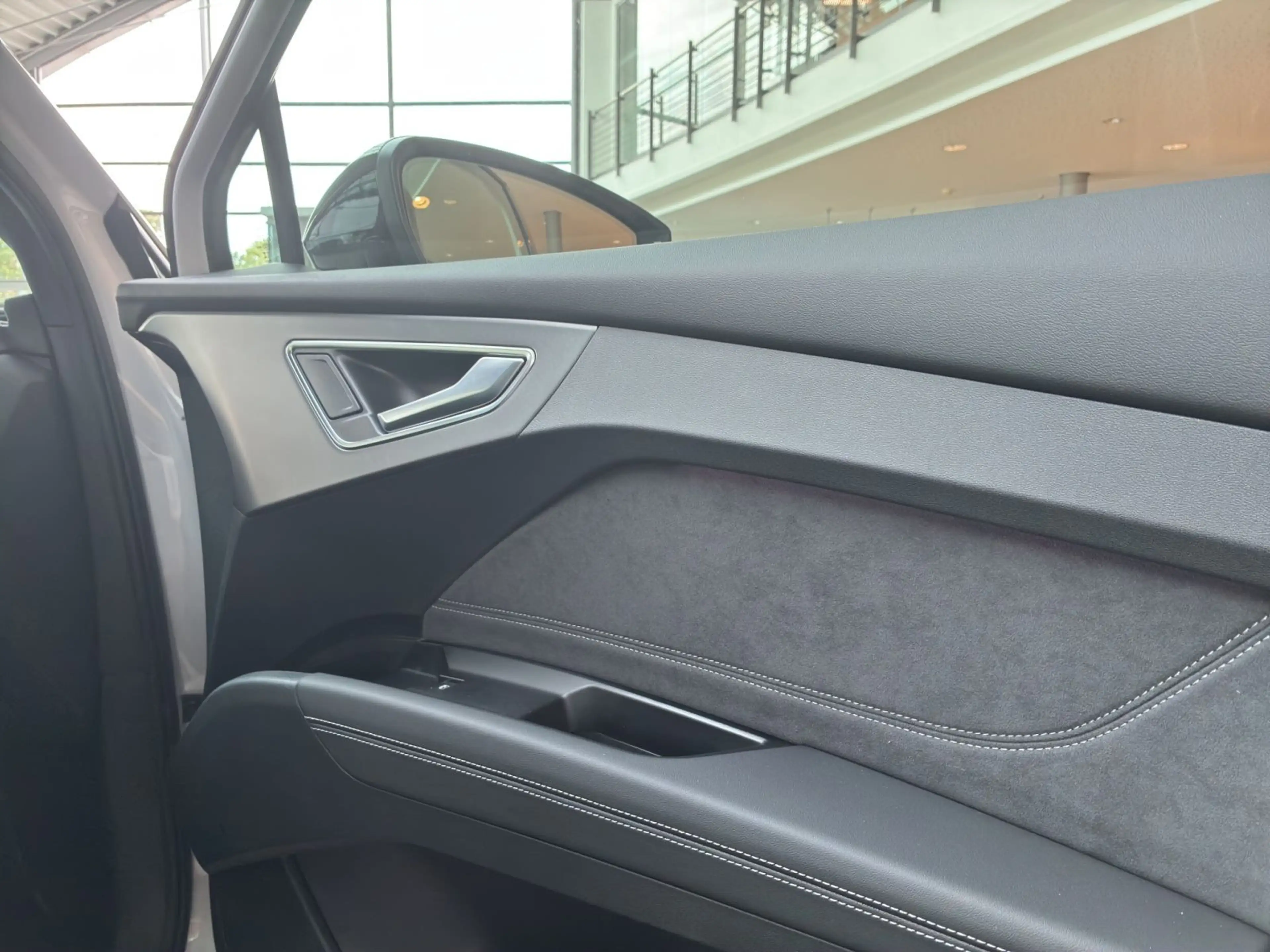 Audi Q4 e-tron Audi Q4 SUV e-tron quattro 220 kW — photo 15