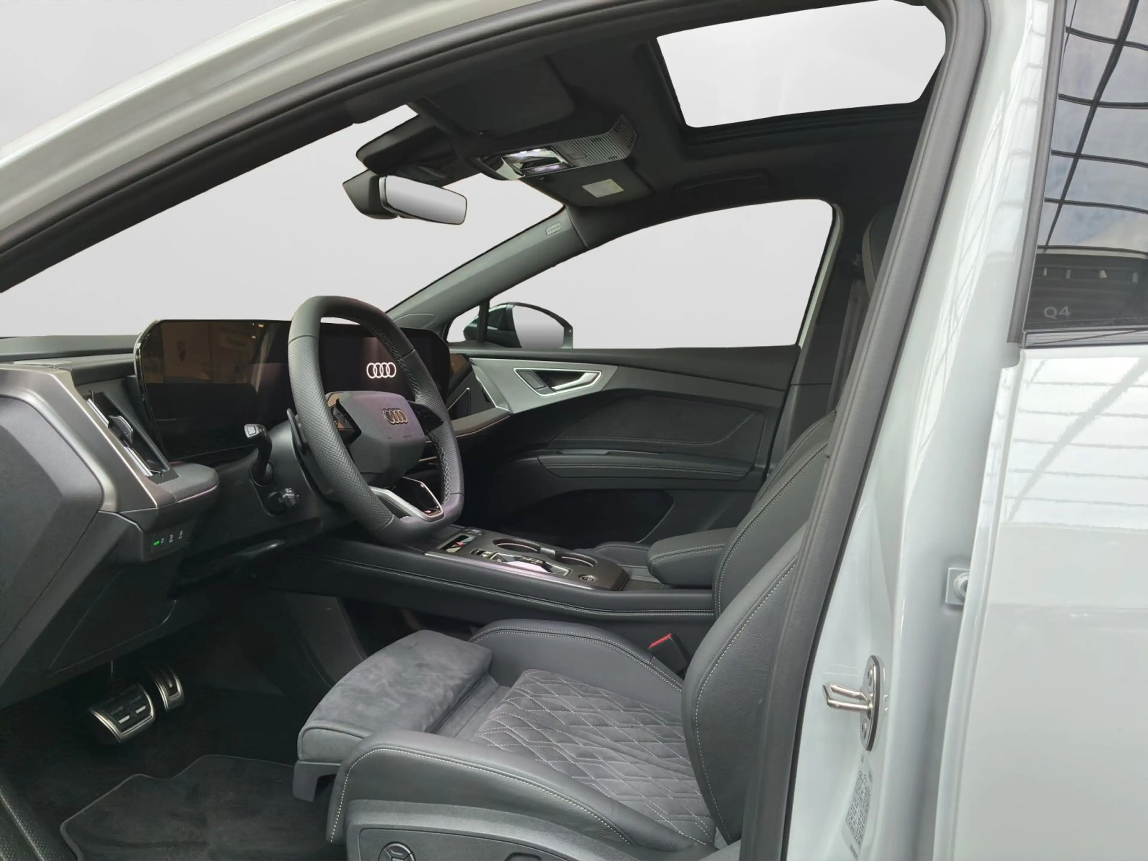 Audi Q4 e-tron Audi Q4 SUV e-tron quattro 220 kW — photo 9