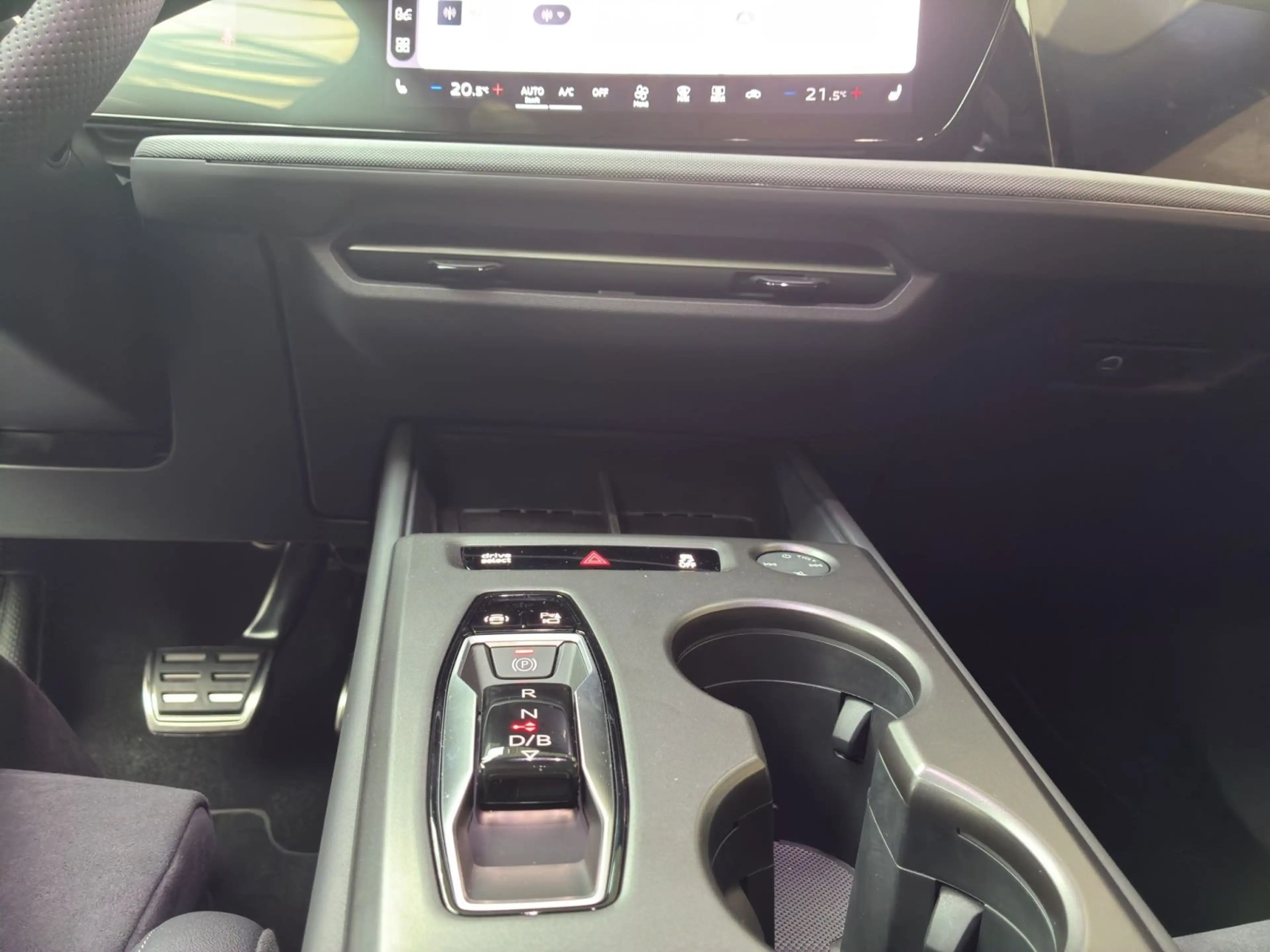 Audi Q4 e-tron Audi Q4 SUV e-tron quattro 220 kW — photo 13