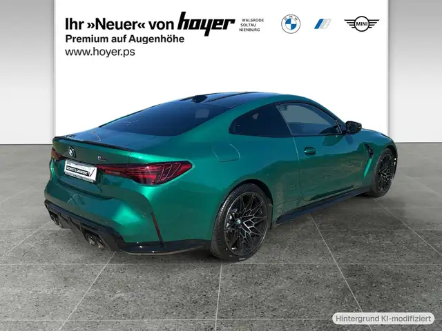 BMW M4 view 2