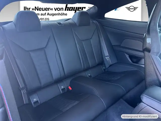BMW M4 view 8