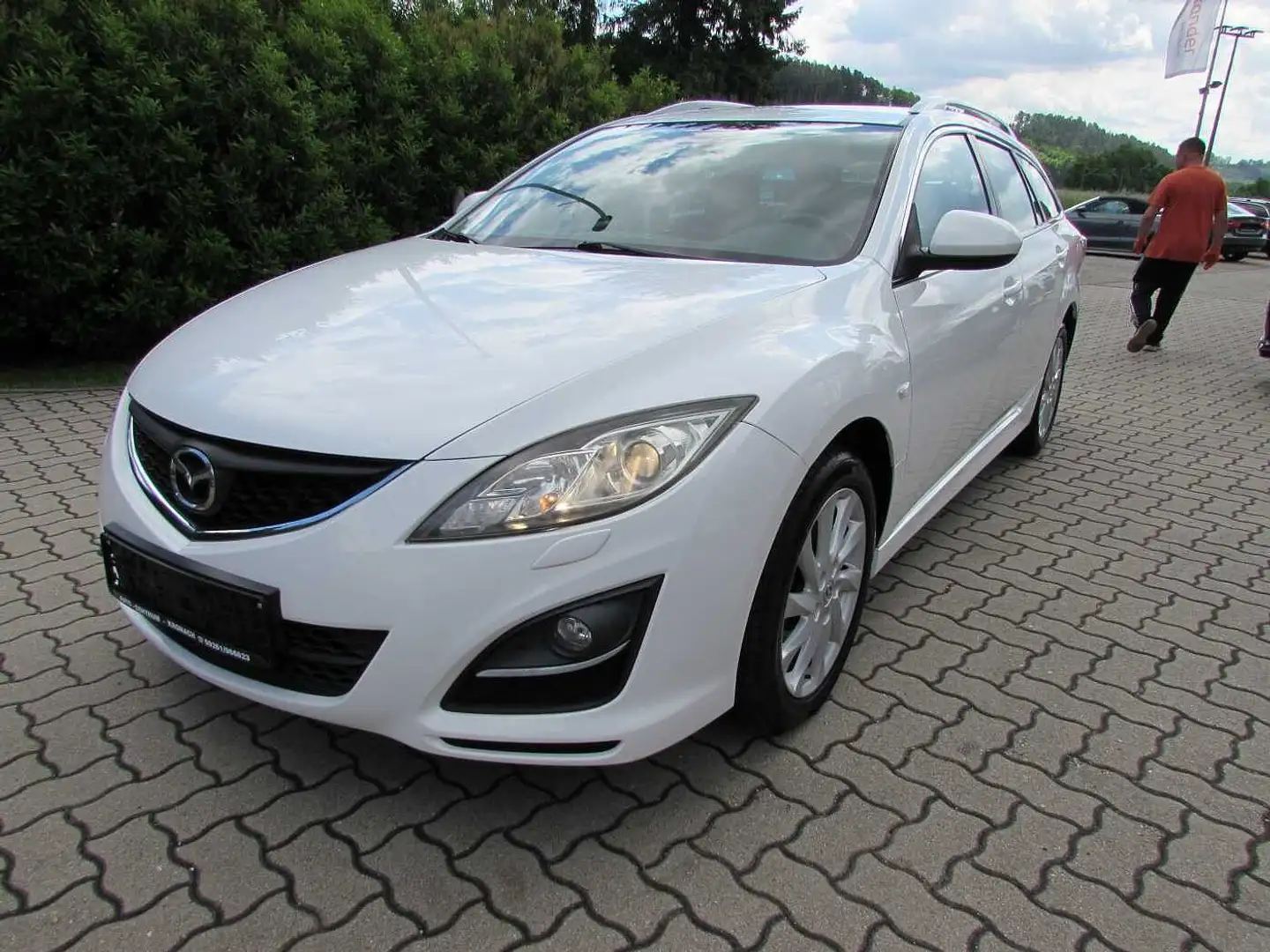 Mazda 6 Kombi 2.0 Active Bílá - 1