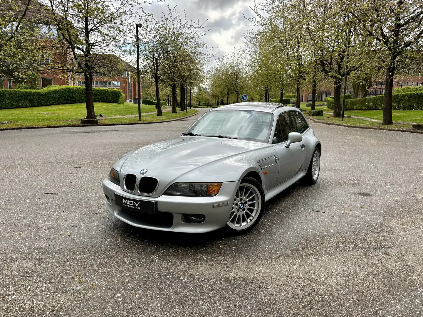 BMW Z3 2.8i Coupe Manual *** Toit ouvrant *** srebrna - 1