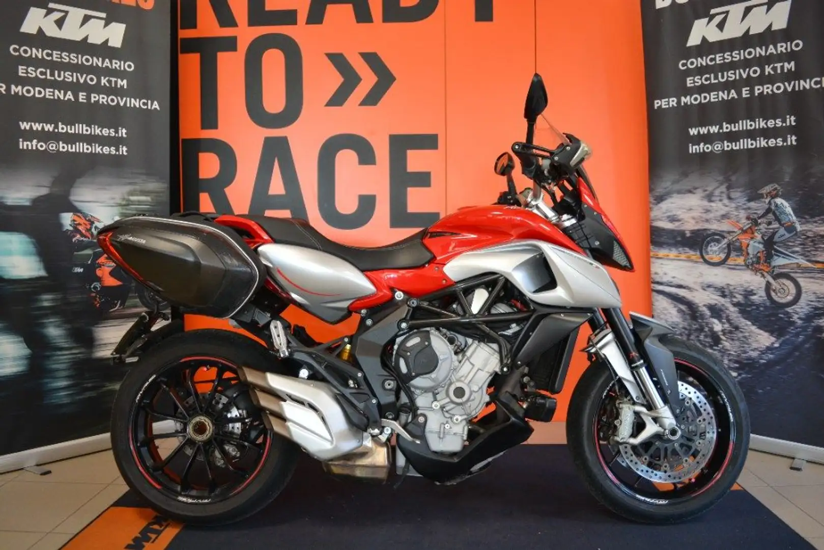 MV Agusta Stradale 800 ABS Rosso - 1