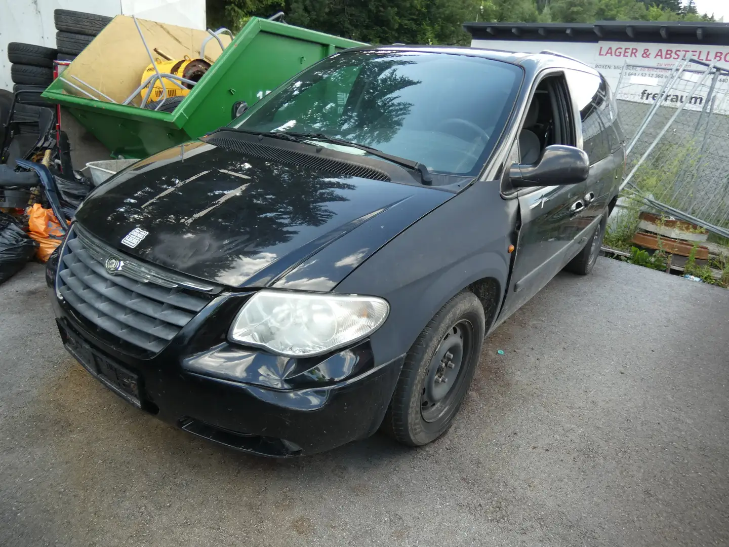 Chrysler Voyager 2,5 SE CRD Austria Чорний - 1