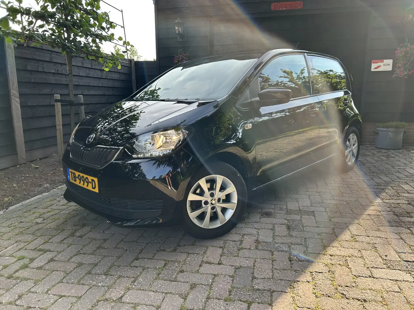 Skoda Citigo 1.0 G-TEC Ambit. Airco | nwe. apk | garantieSkoda! Zwart - 2