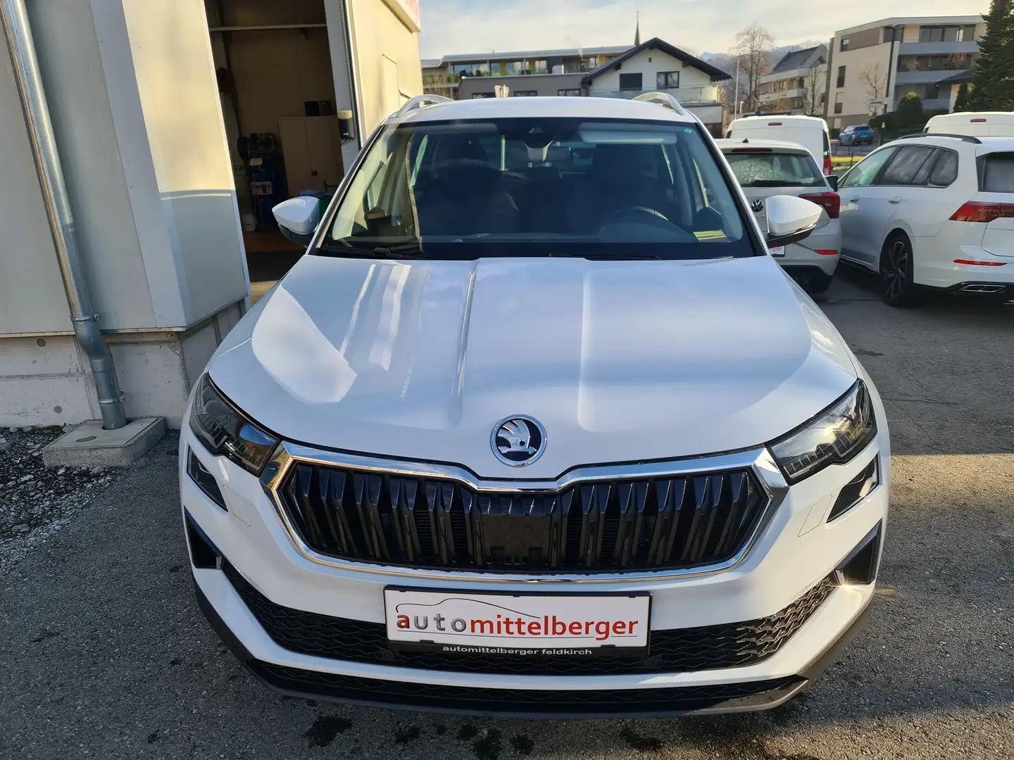 Skoda Karoq Style 1,0 TSI  "Anhängerkupplung, LED-Matrix" Weiß - 2