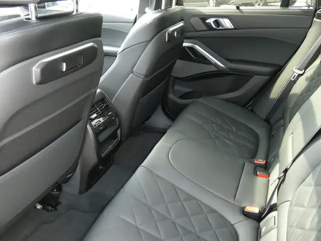 BMW X6 xDrive30d Ansicht 12