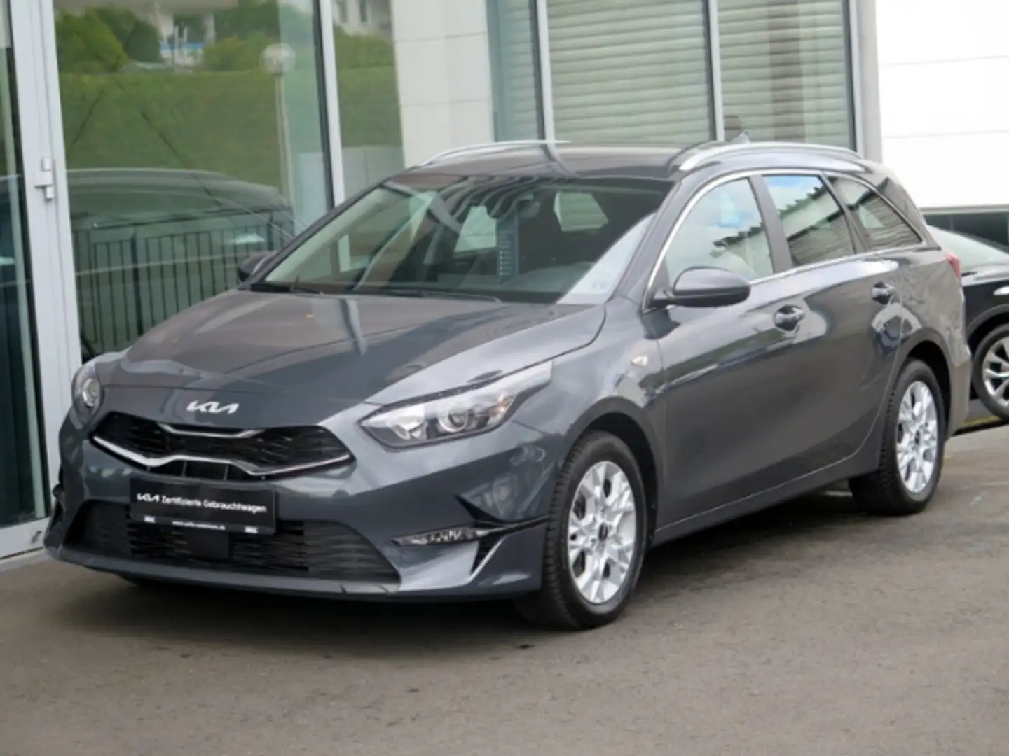 Kia Ceed SW / cee'd SW Vision Komfort+ 1.5 AT Allwetter Navi ACC Apple Ca Grau - 1