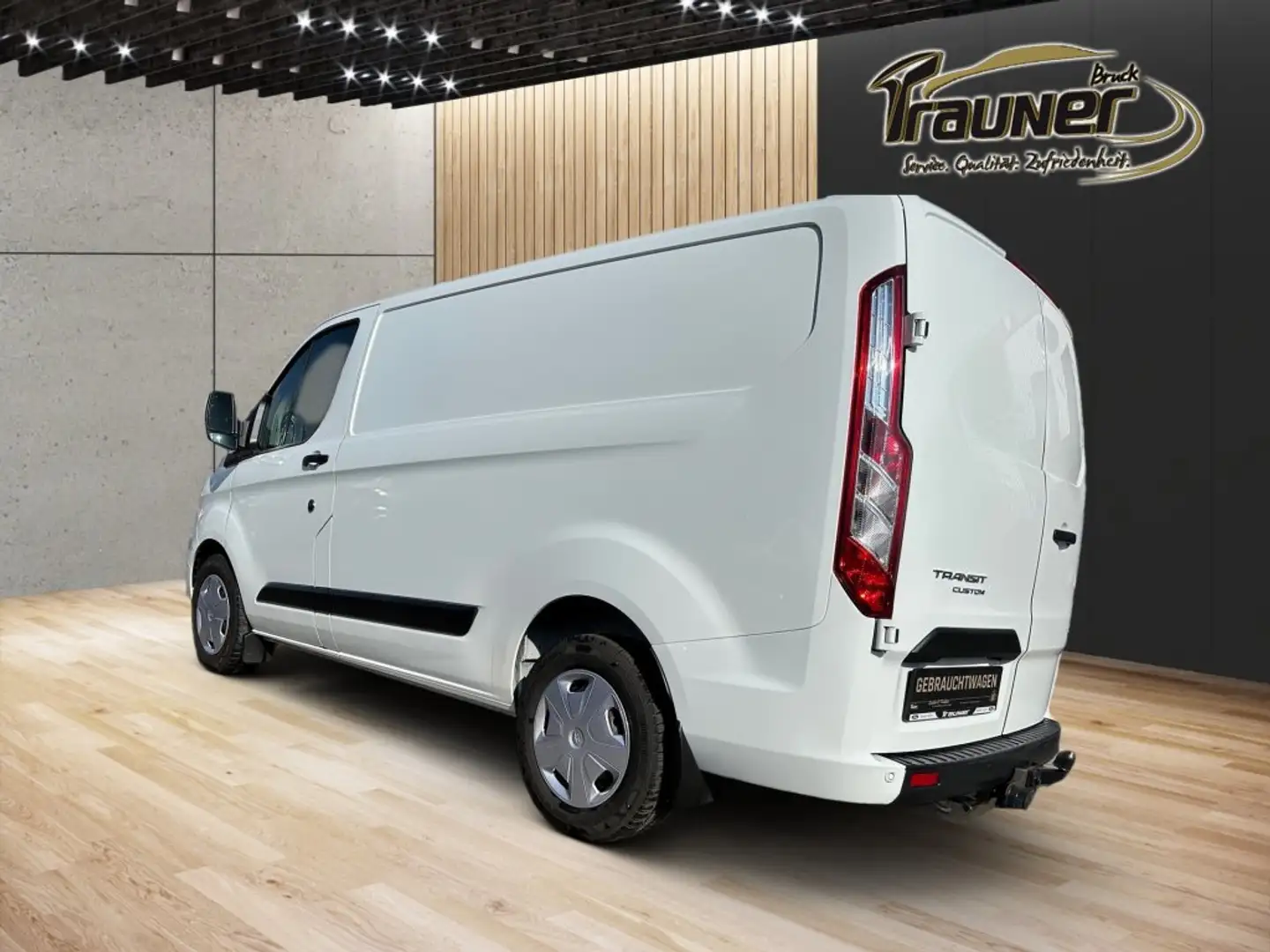 Ford E-Transit Transit Custom 2,0 TDCi L1H1 320 Trend Bílá - 2