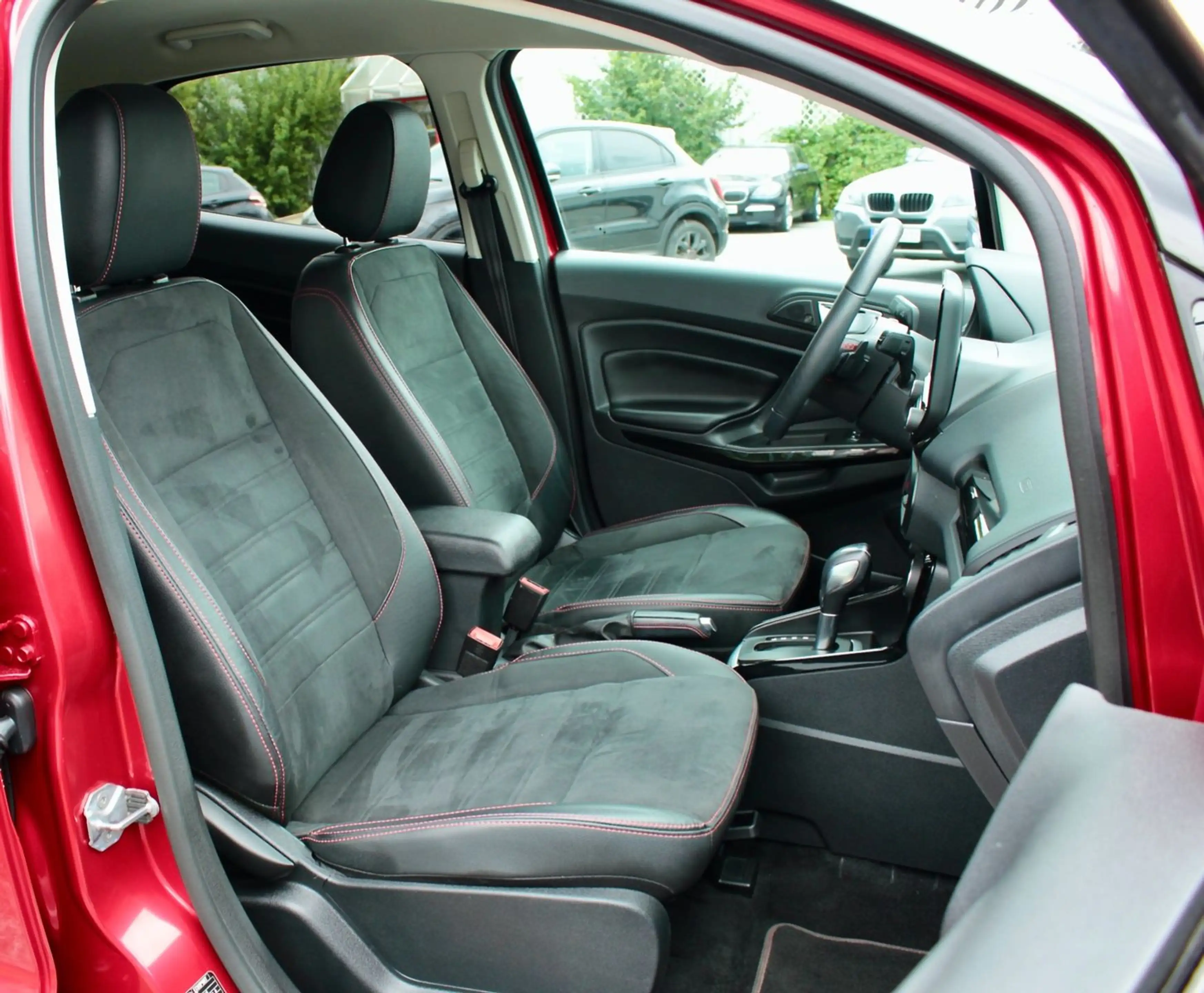 Ford EcoSport ST-Line/1-HAND Ausstattung Beachten — photo 12