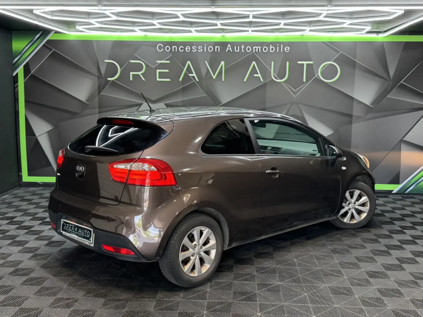 Kia Rio 1.2 MOTION 3P Brun - 2