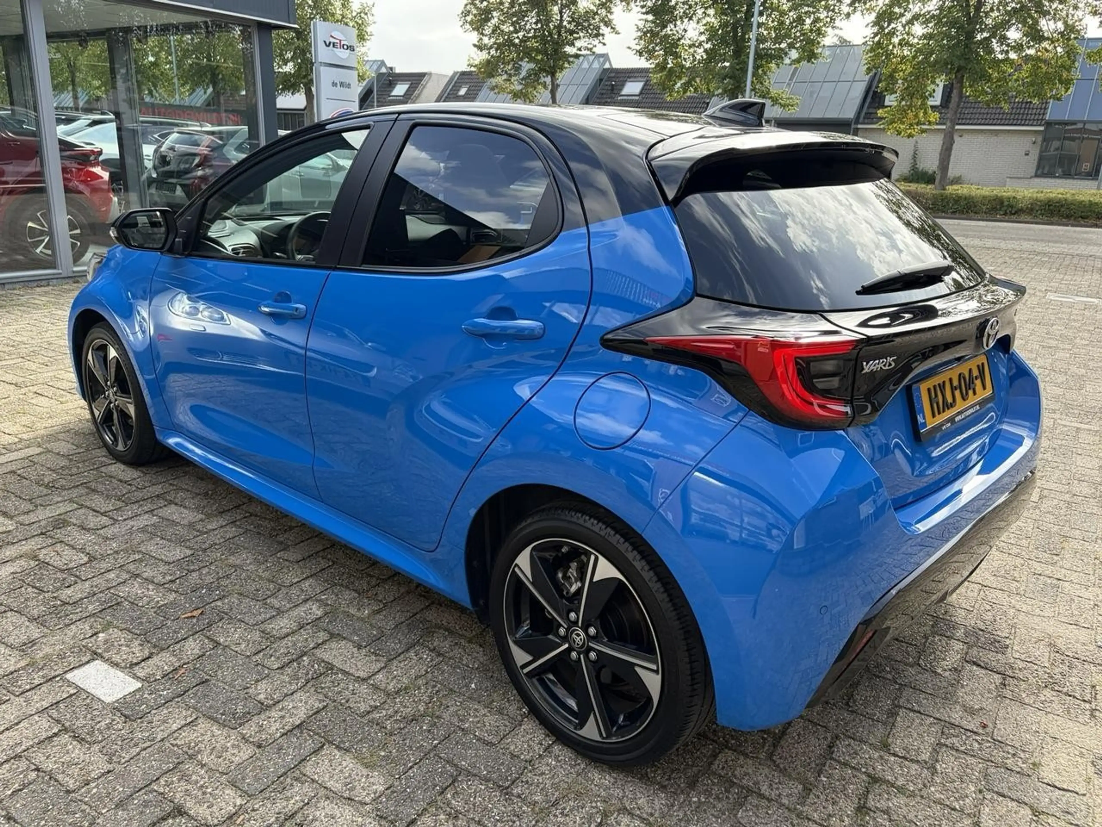 Toyota Yaris Hybrid 130 Launch Edition A/T — photo 5
