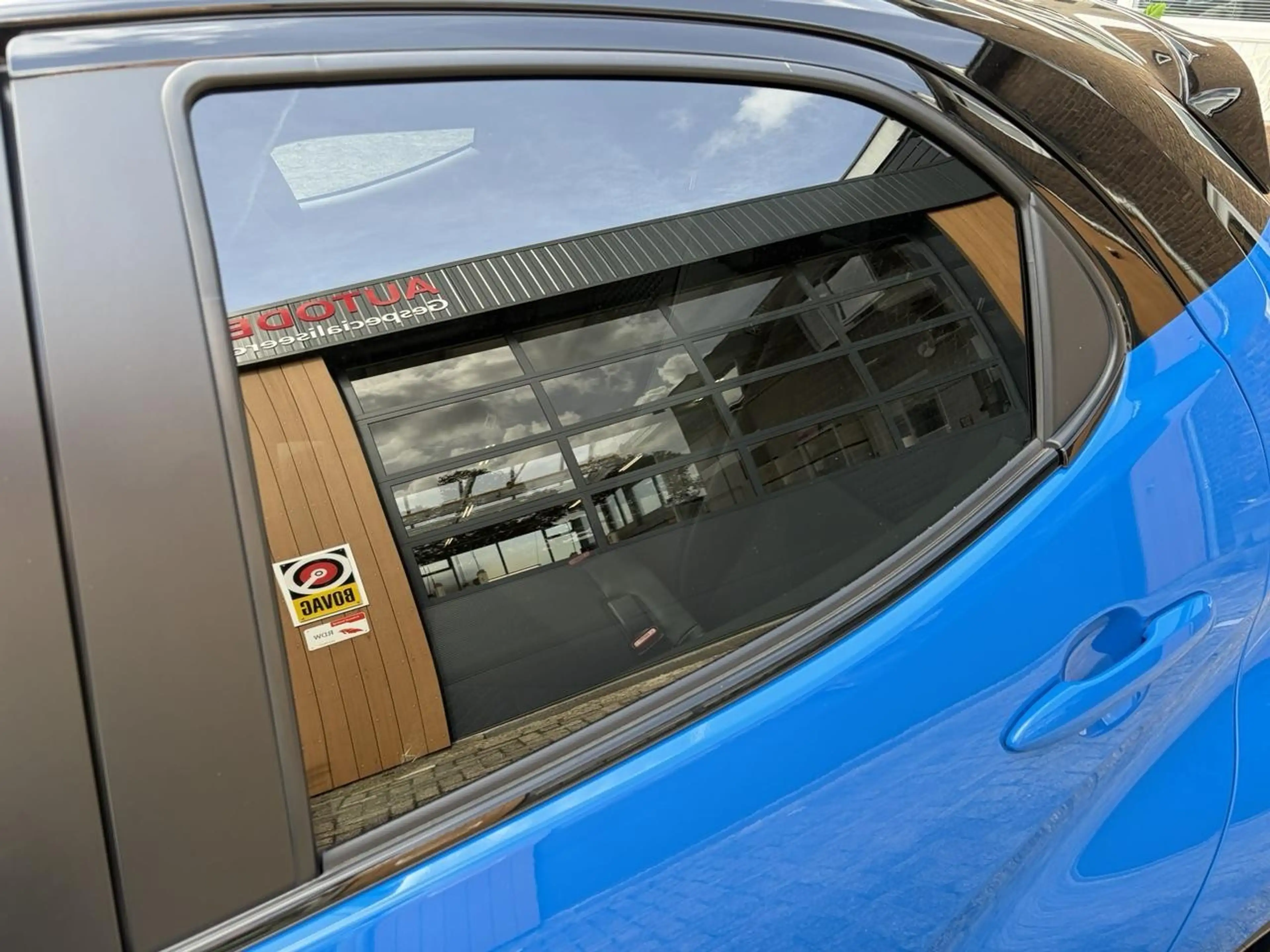 Toyota Yaris Hybrid 130 Launch Edition A/T — photo 12