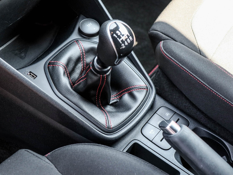 Ford Fiesta ST-Line Winterpaket, getönte Scheiben — photo 12