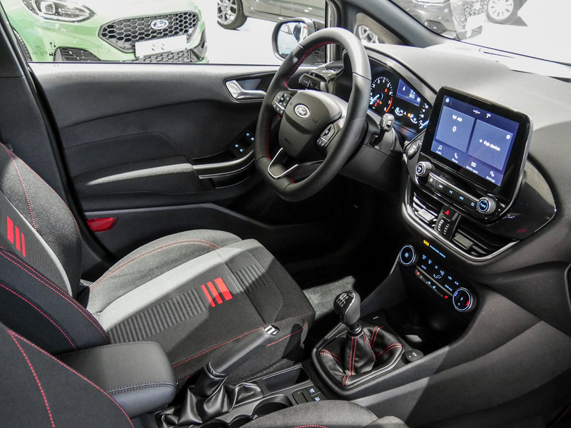 Ford Fiesta ST-Line Winterpaket, getönte Scheiben — photo 3