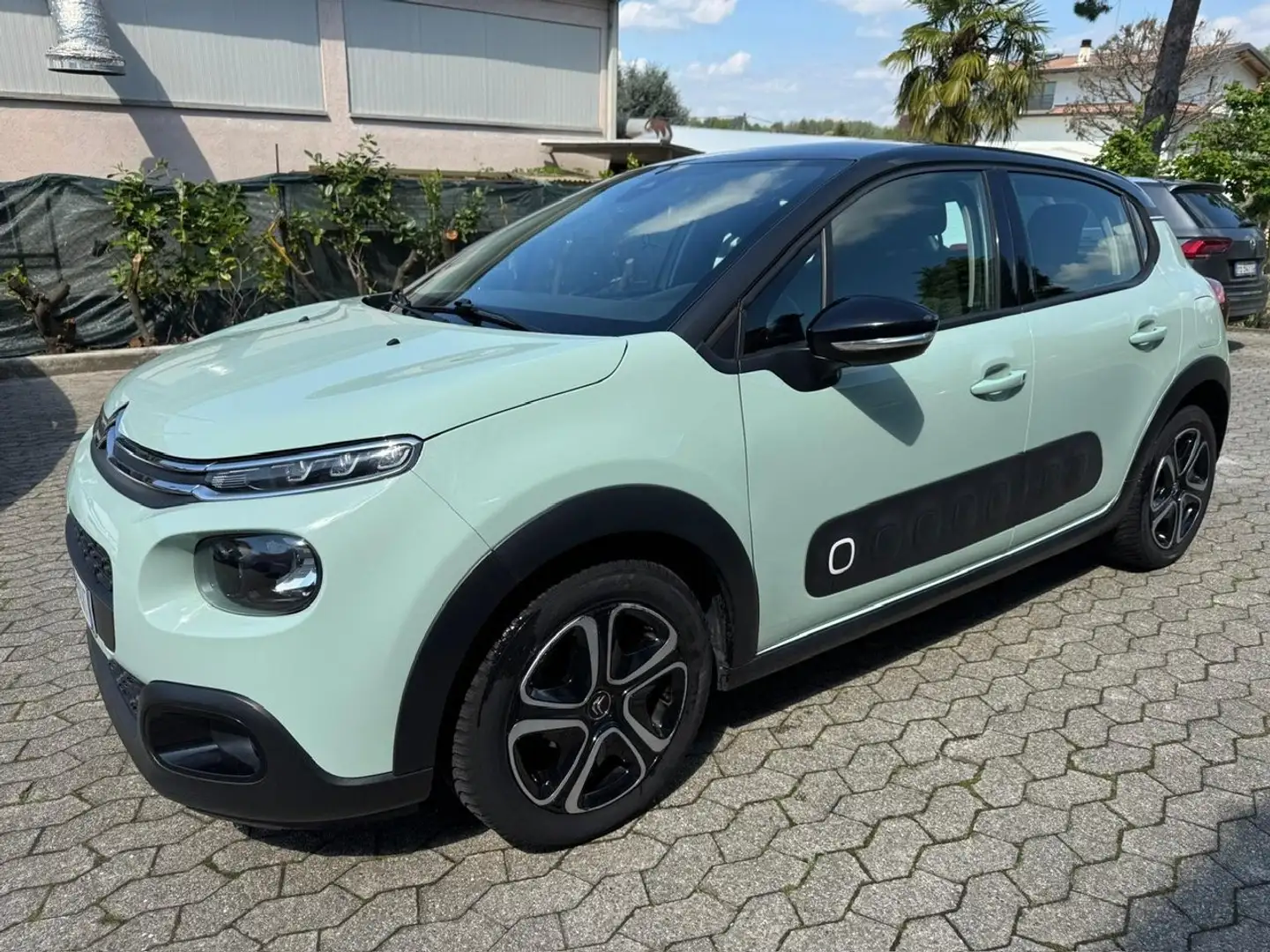 Citroen C3 1.2 Puretech Shine GPL 82CV*EURO6B*NEOPATENTATI - 1