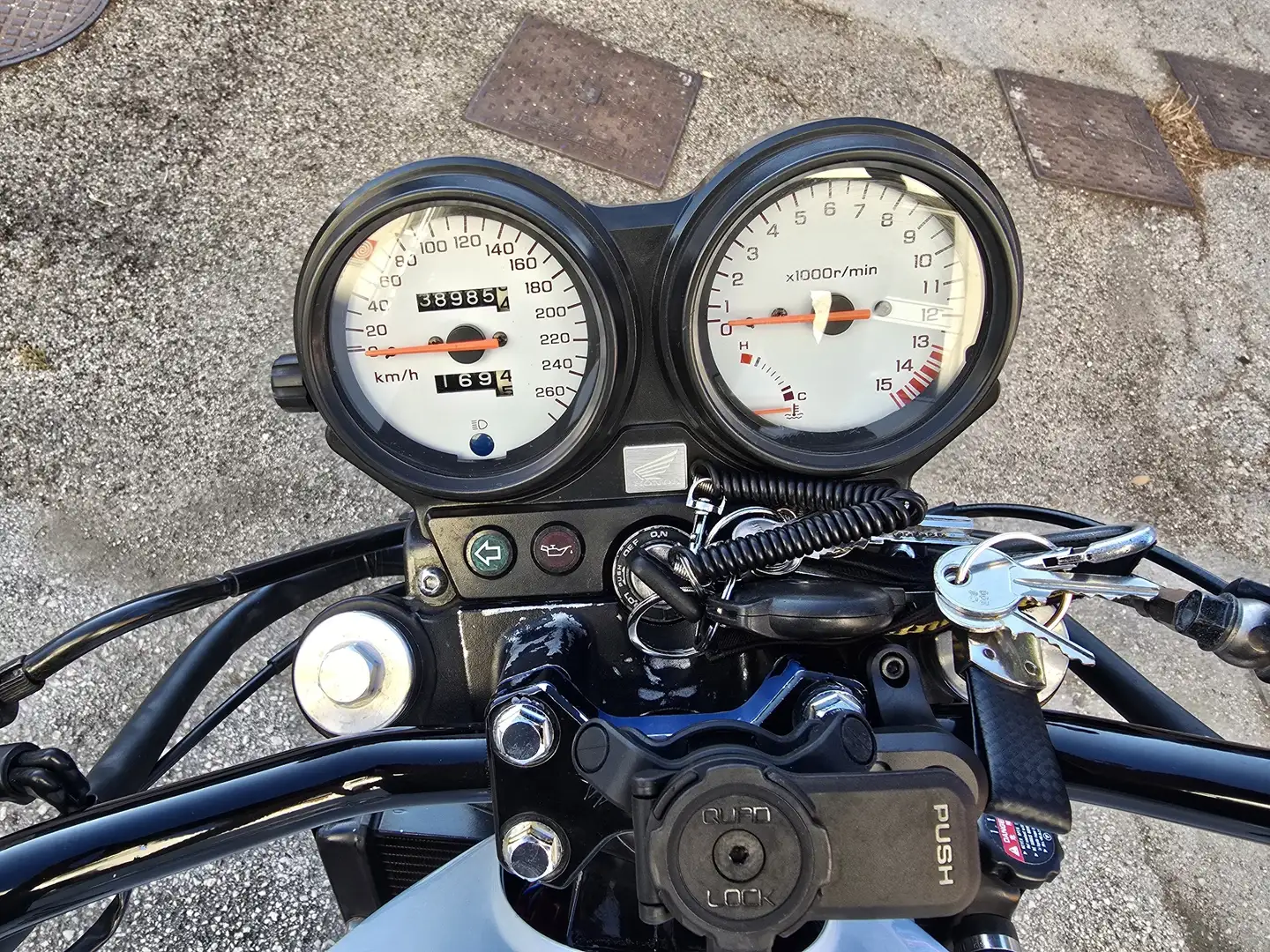 Honda Hornet Blanc - 1