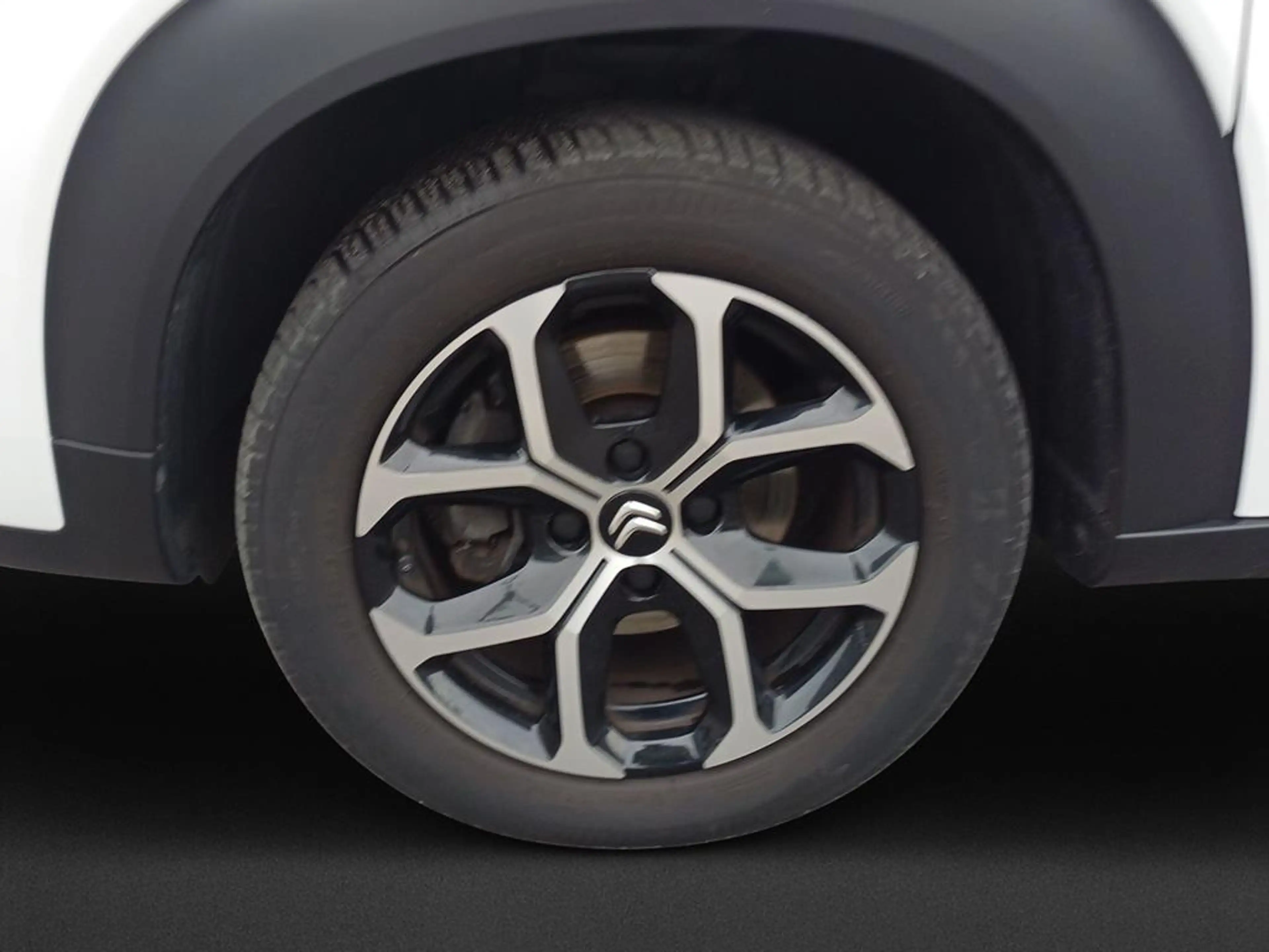 Citroen C3 Aircross PureTech 110 S&S Shine — photo 8