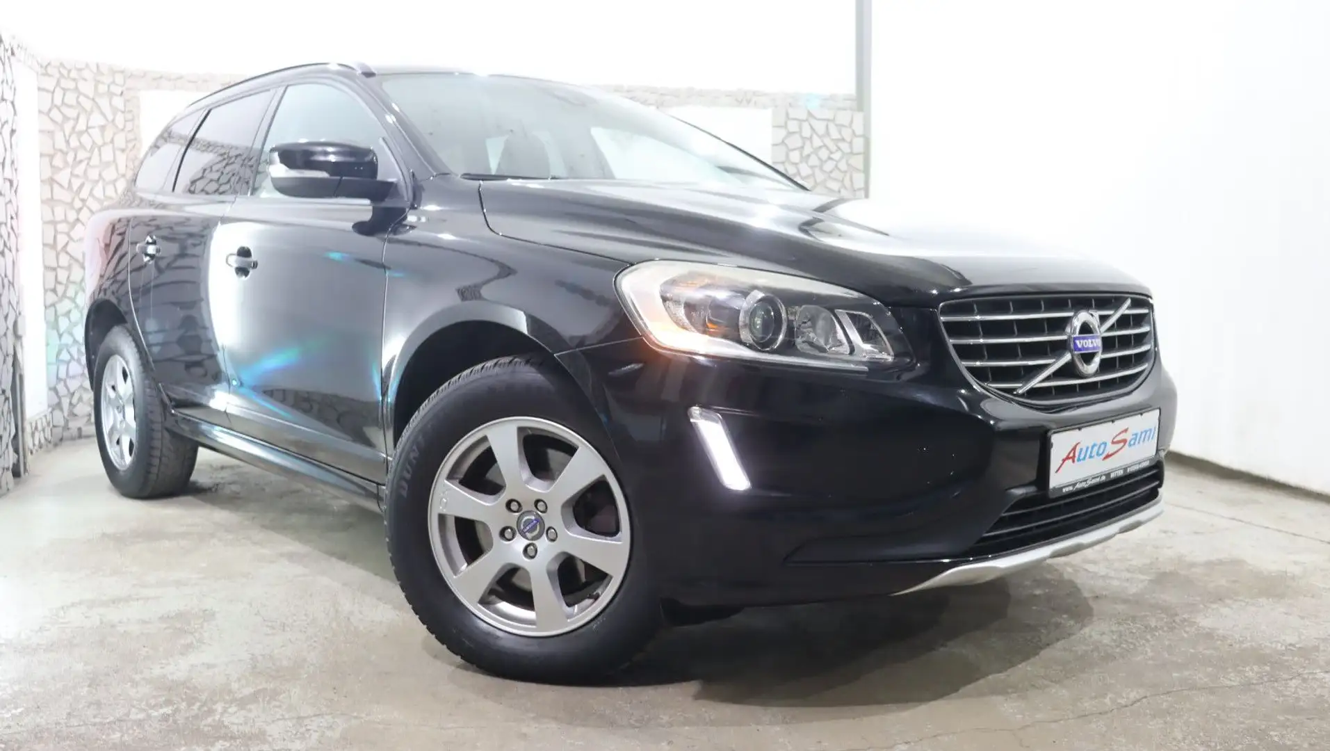 Volvo XC60 Kinet NAVI EINPARKHILFE 3 HAND SCHECKHEFT Schwarz - 1