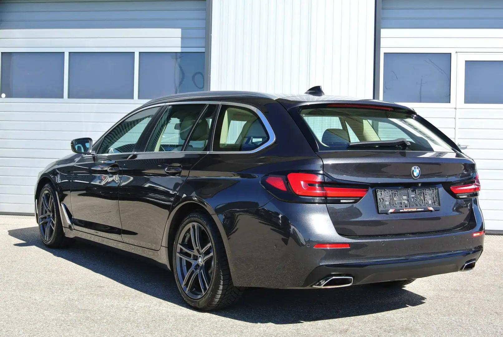BMW 530 d xdrive touring Aut. **virtual CP ** LEDER * LED Grau - 2
