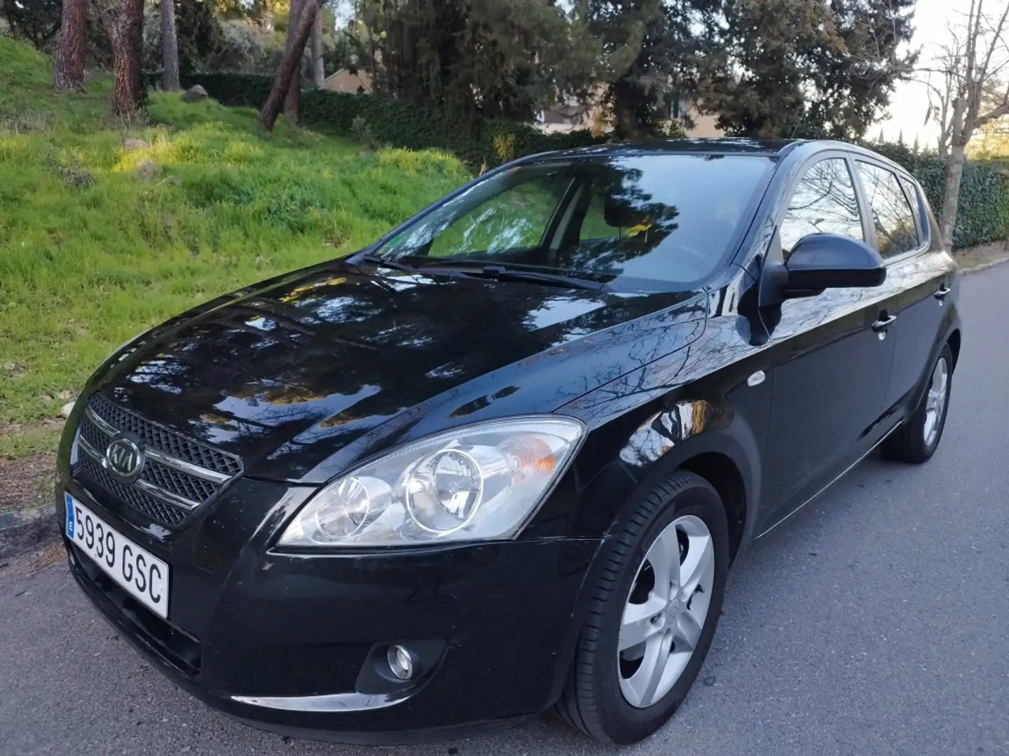 Kia Ceed / cee'd 1.6 Active Eco-Dynamics Negro - 1