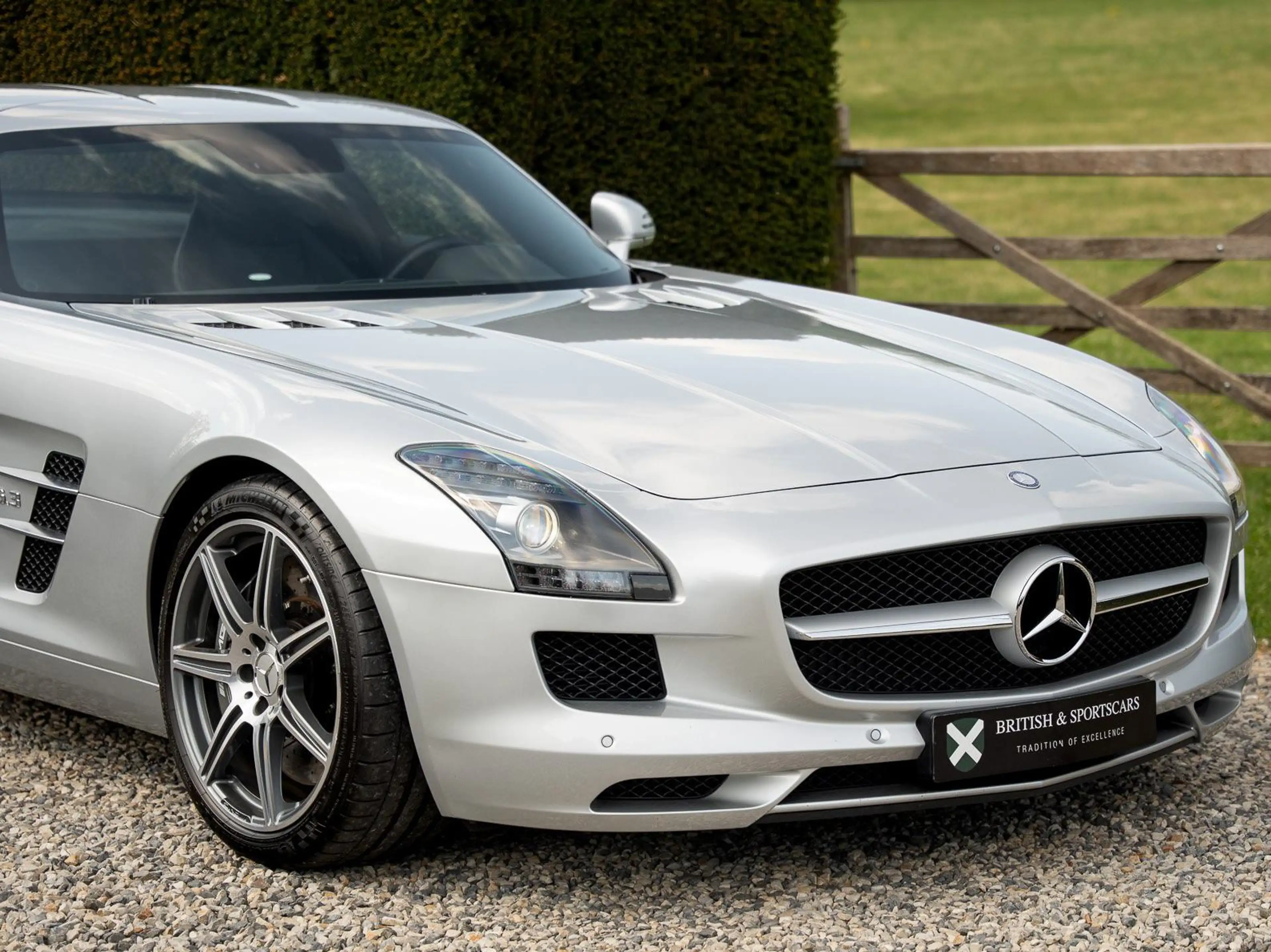 Mercedes-Benz SLS AMG 6.2i V8 Coupe — photo 13