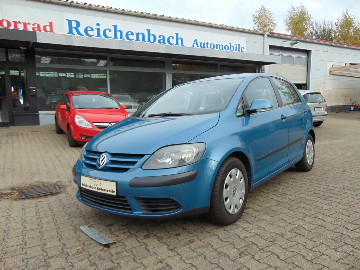 Volkswagen Golf Plus Trendline, Klima, Automatik, ZV, 8-fach Bereifung, Blau - 1