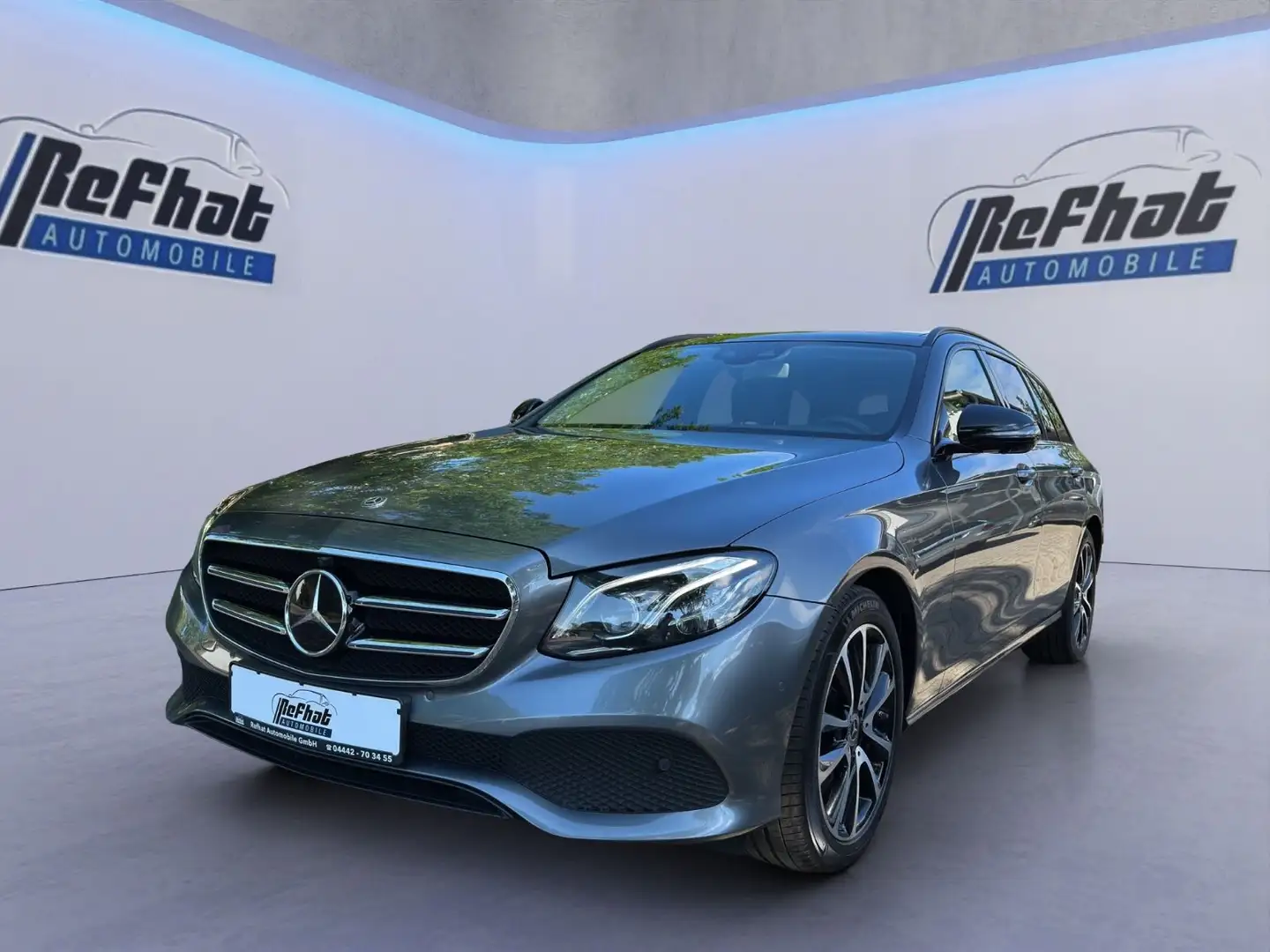 Mercedes-Benz E 400 d T-Modell 4Matic*SPUR*AMBIE*LED*NAVI*SHZ* Grau - 2