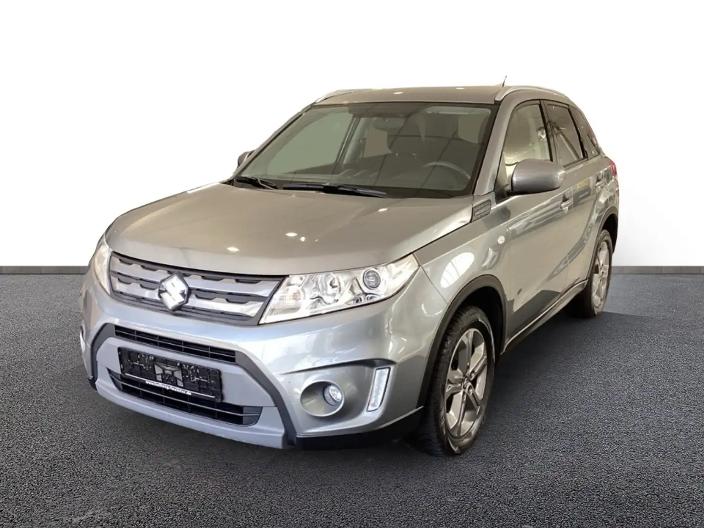 Suzuki Vitara 1.6 Comfort 4x2 *SHZ *Rückfahrkam. *Temp *Navi* Kl Срібний - 2