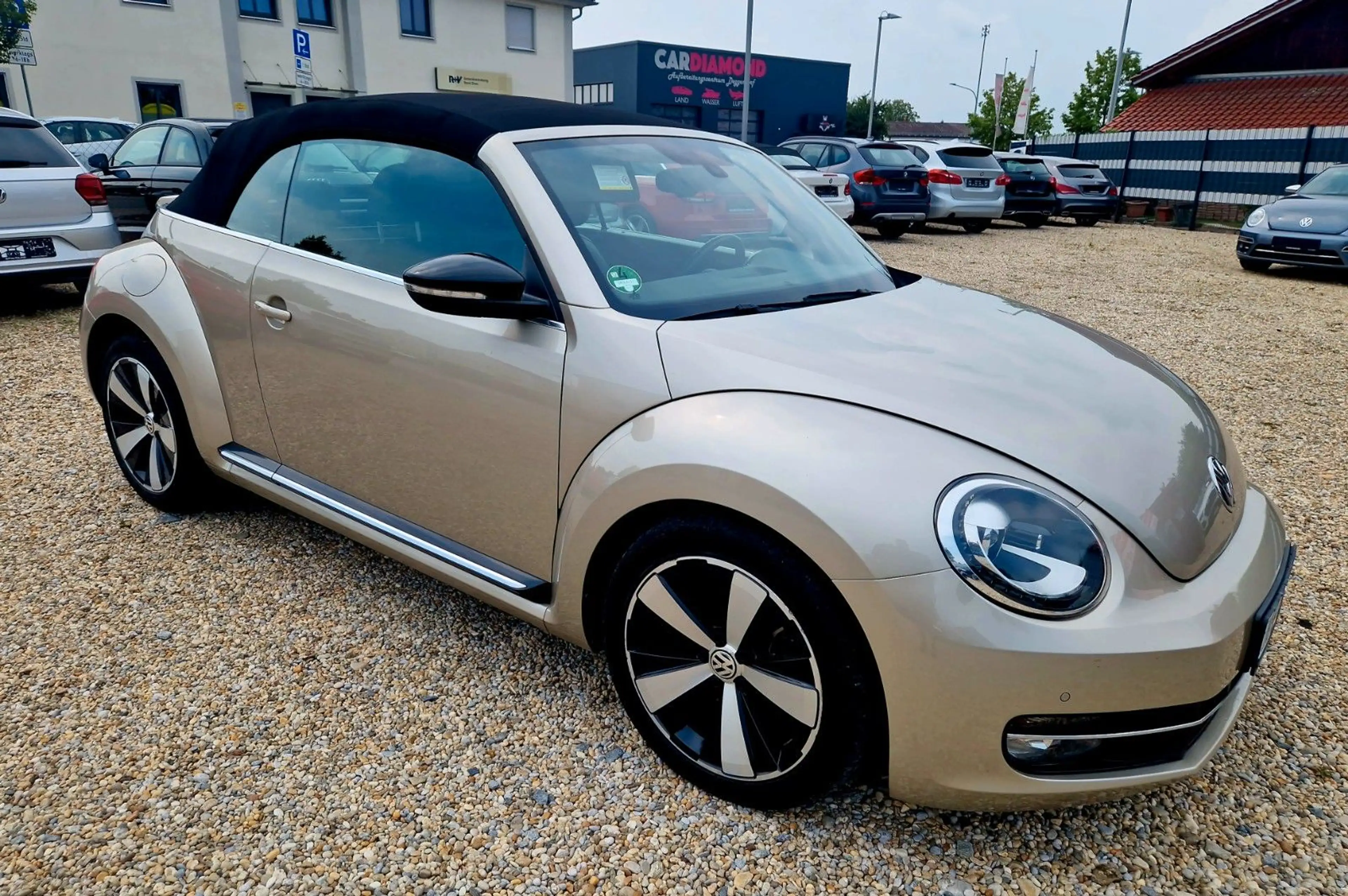 Volkswagen Beetle Cabrio 2.0 TDI Sportpaket Topaustattung — photo 7