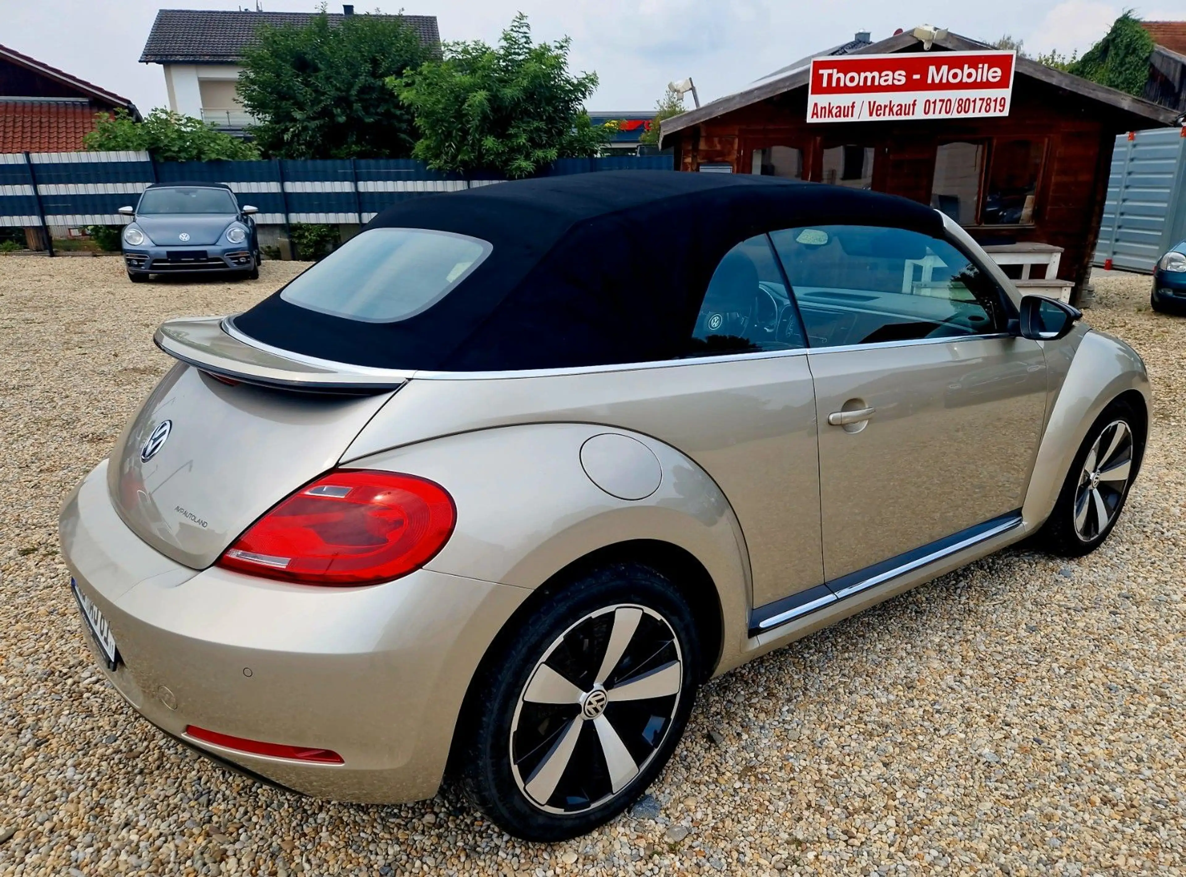 Volkswagen Beetle Cabrio 2.0 TDI Sportpaket Topaustattung — photo 9