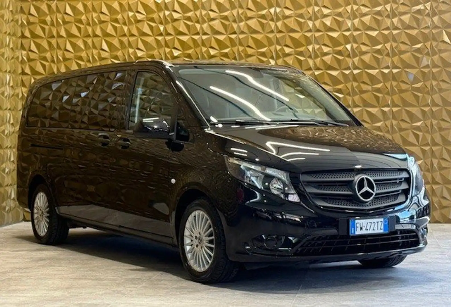 Mercedes-Benz Vito Vito 114 CDI PL Tourer Extra-Long auto Nero - 2
