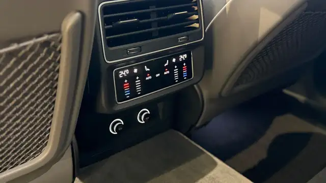 Audi Q8 50 MHEV TDI quattro Tiptronic *VOLL* Ansicht 38
